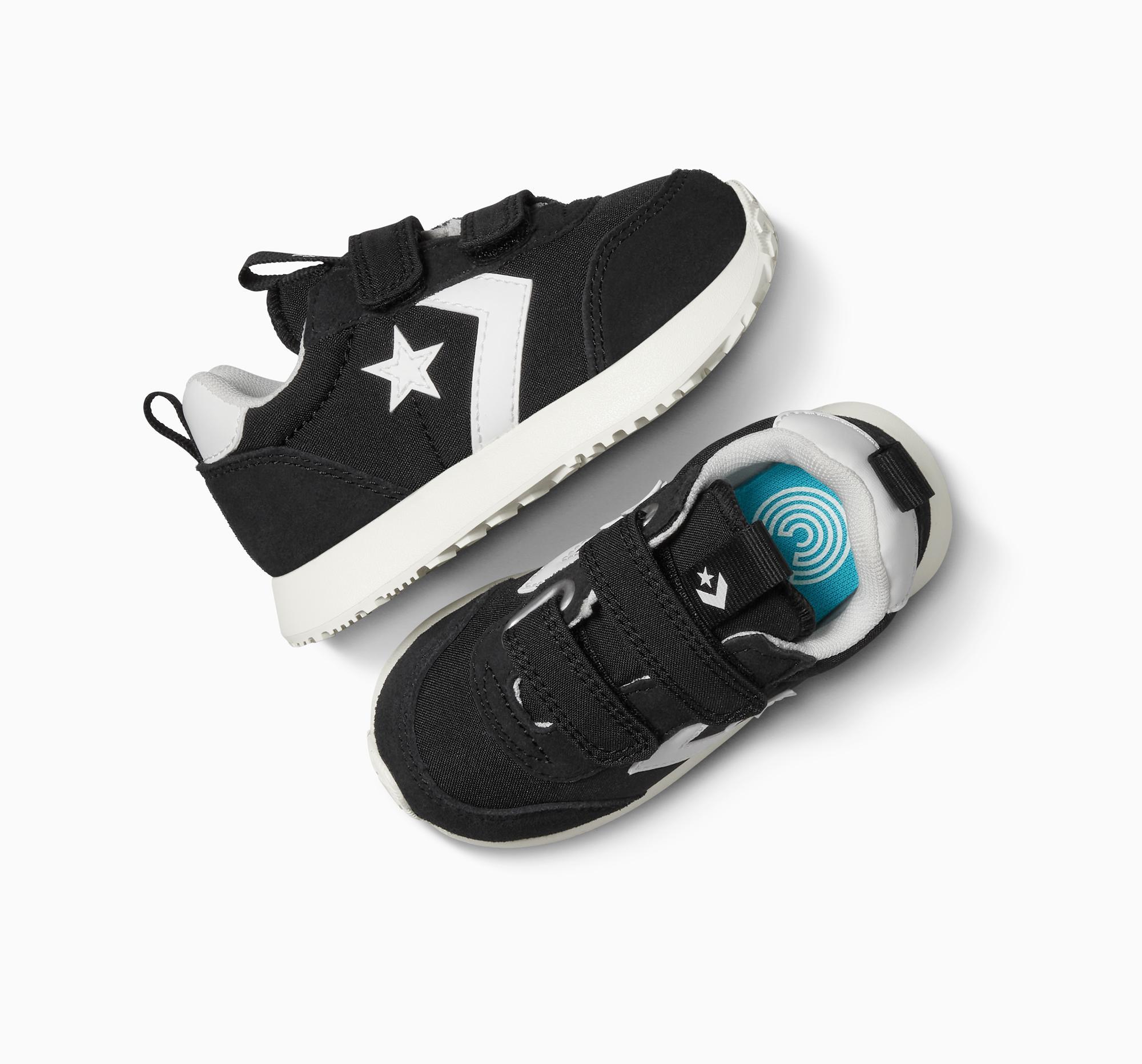 נעלי סניקרס ילדים שחורות עם סמל כוכב לבן, ייבוא רשמי CHOZEN קבוצת אלפא
