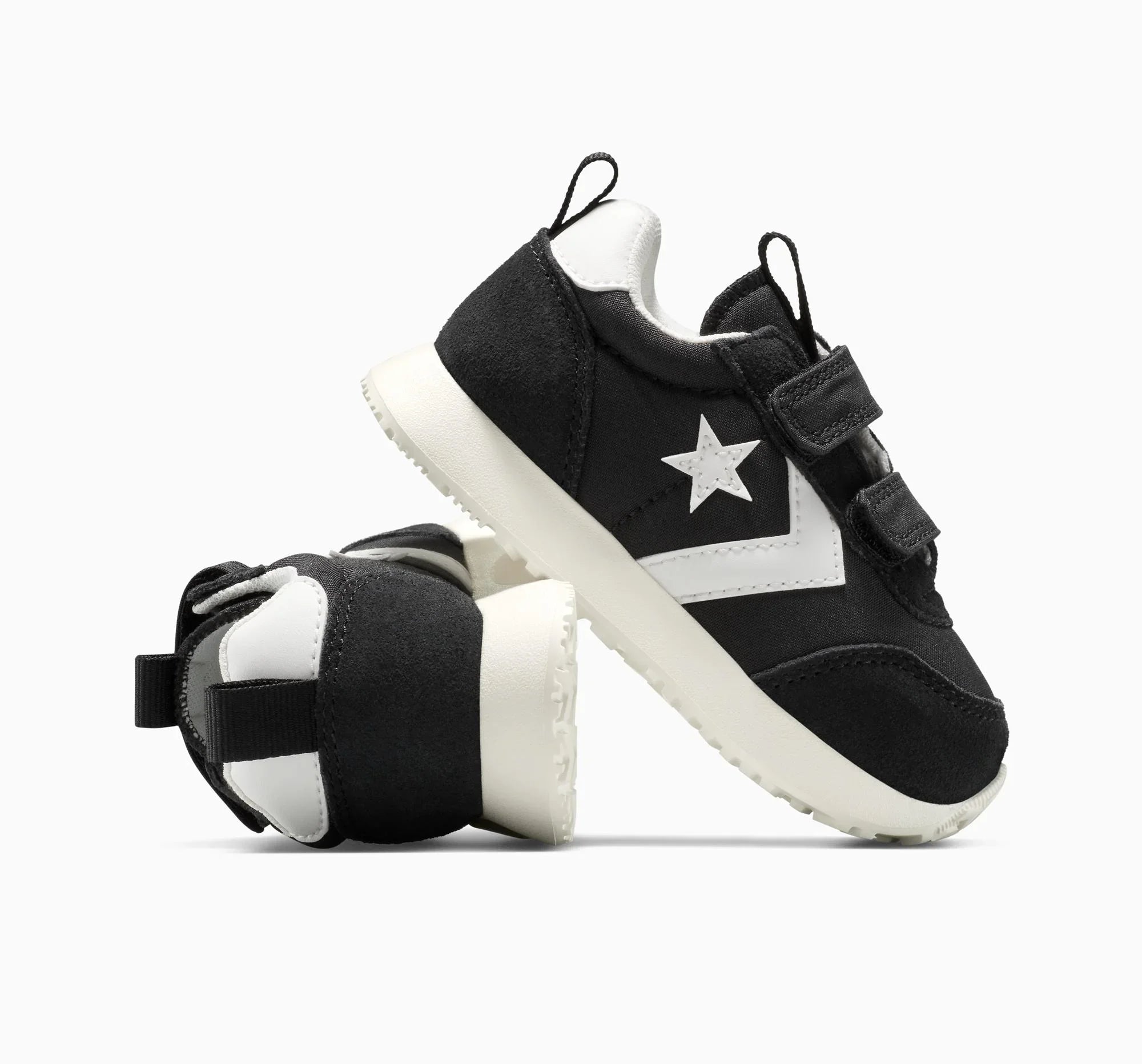 נעלי סניקרס ילדים שחור ולבן עם סוגר ולקרו, עיצוב כוכב, קולקציית מותגים ב-CHOZEN
