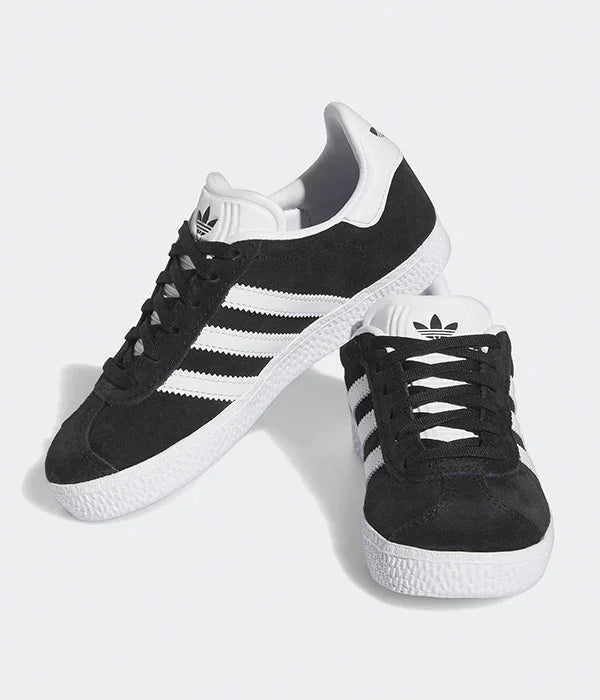 סניקרס אדידס שחור לבן דגם קלאסי, נעלי מותגים CHOZEN אלפא יבואן רשמי