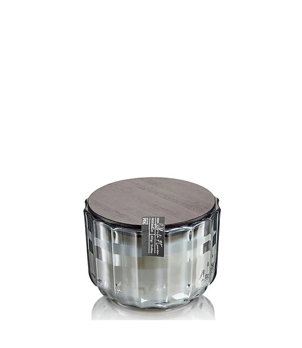 נר יוקרתי בצנצנת זכוכית כהה עם מכסה עץ, מבית CHOZEN, עיצוב מודרני לבית