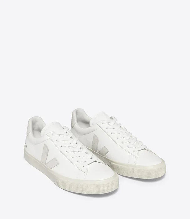 סניקרס לבנות Veja עם סוליה בהירה, נעלי מותג מוביל ב-CHOZEN מבית קבוצת אלפא