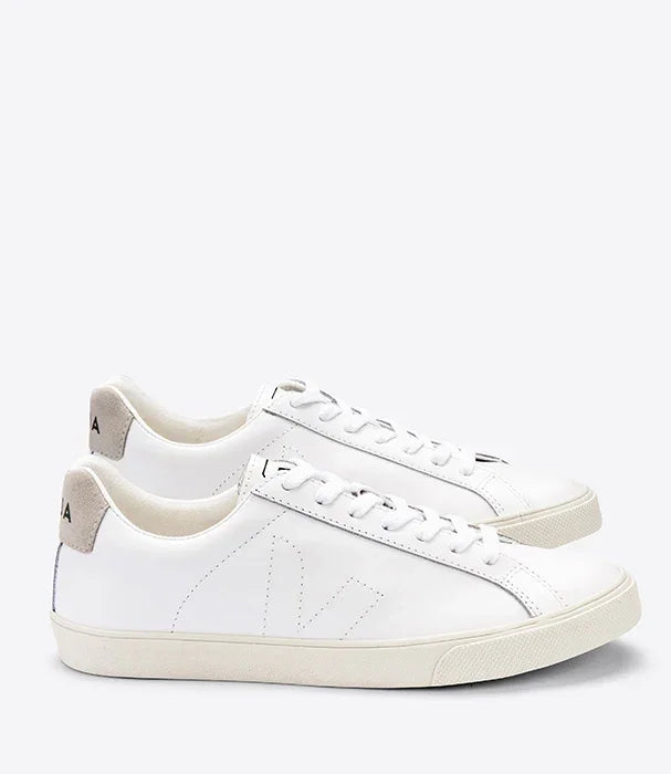 נעלי סניקרס לבנות לגברים CHOZEN, עיצוב קלאסי, רקע לבן, מותגים מובילים בקבוצת אלפא