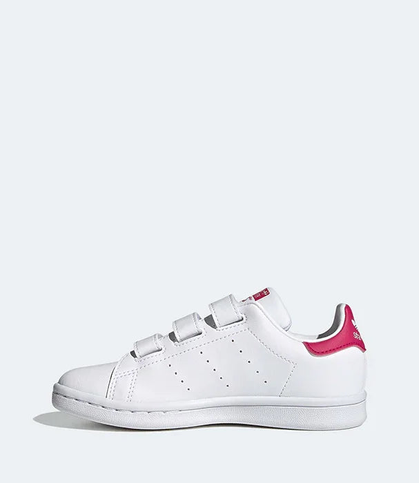 נעל ספורט אדידס לבנה עם סקוצ'ים ועקב ורוד מבריק, צילום צד לחנות CHOZEN