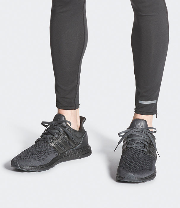 אדידס נעלי ריצה Ultraboost 1.0 לגברים