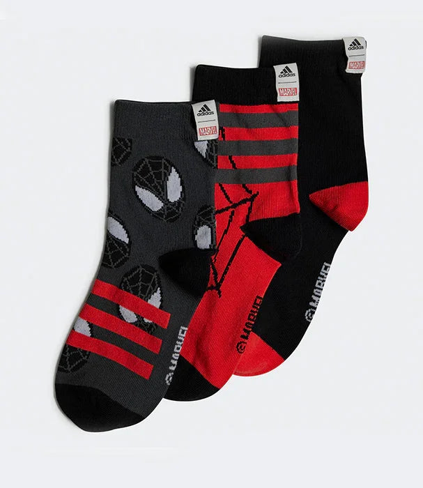 שלישיית גרבי ילדים אדידס מארוול שחור אדום אפור, דגם ספיידרמן, בחנות CHOZEN
