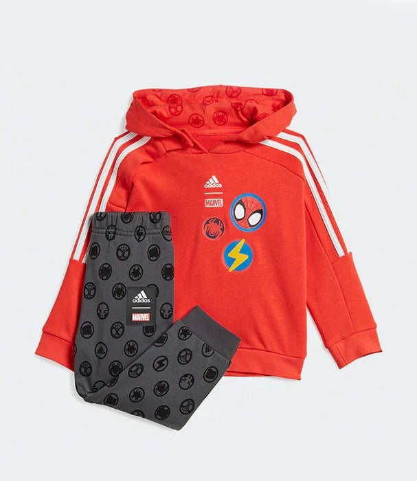 סט ילדים אדידס מרוול, קפוצ'ון כתום עם דמויות גיבורי-על ומכנסיים אפורים, מבית CHOZEN