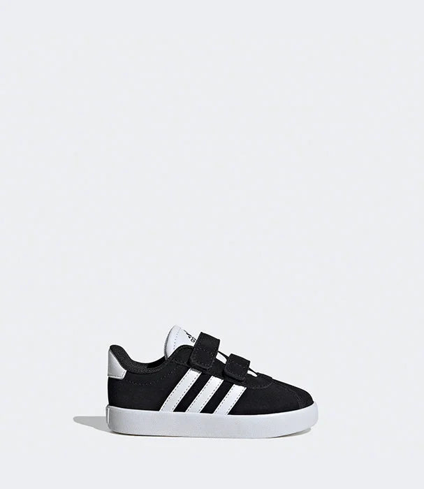 נעל ספורט ילדות שחורה עם רצועות סקוץ' ועיצוב פסים לבנים מבית CHOZEN