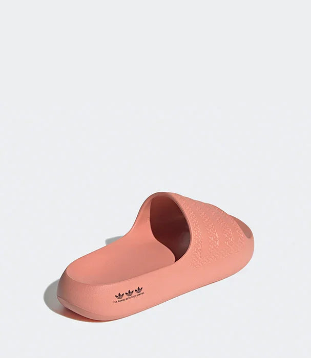 כפכף אדידס כתום מבט מהצד האחורי, עיצוב מודרני, HOMEPAGE CHOZEN אלפא