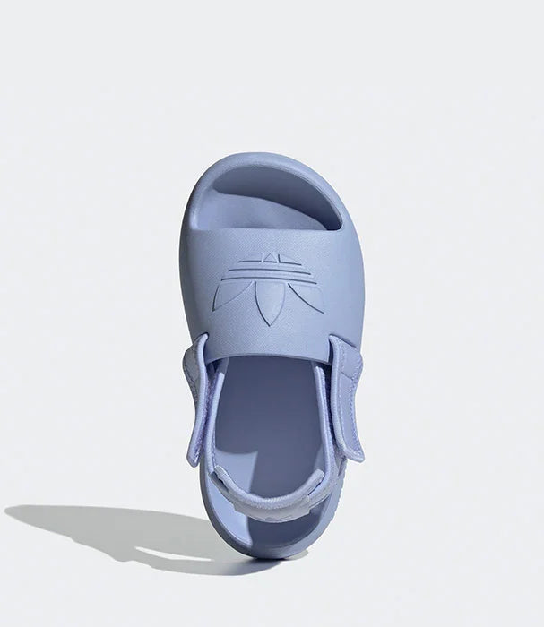 סנדל ספורט בצבע סגול בהיר עם סמל בולט, צילום על רקע לבן, CHOZEN מותגים מובילים