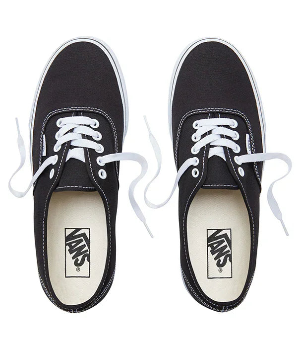 נעלי ואנס שחורות קלאסיות עם שרוכים לבנים, מותג נעליים מוביל בחנות CHOZEN