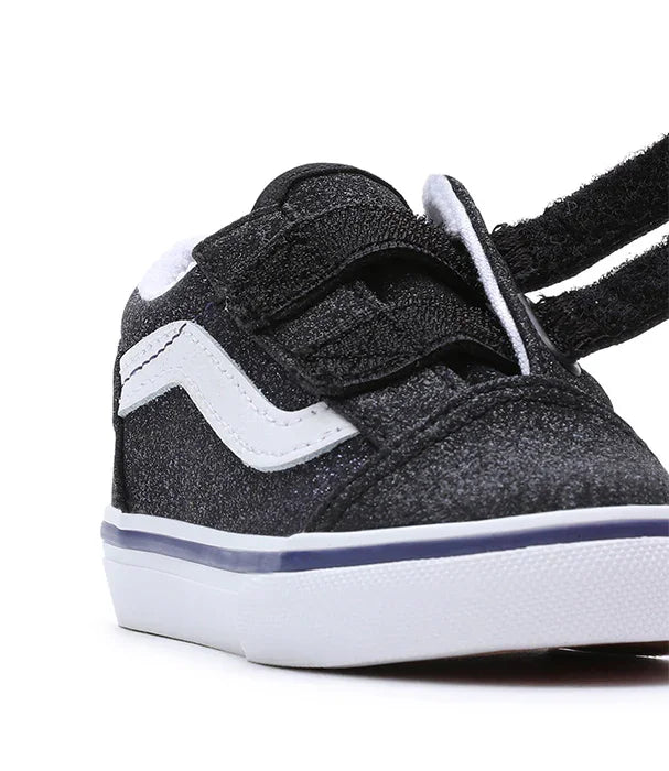 נעל סניקרס ואנס שחורה עם סקוץ' ולבן לנוער, עיצוב אופנתי ב-CHOZEN