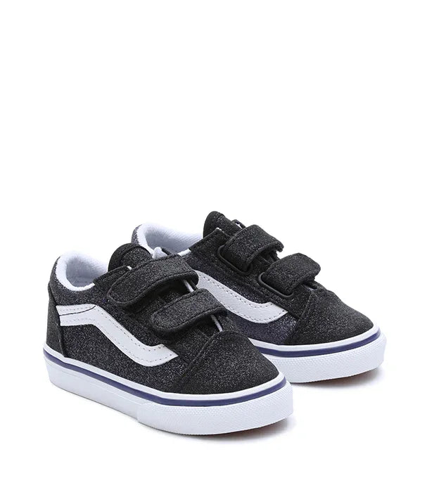 נעלי סניקרס ילדים שחורות עם סקוץ' וסוליה לבנה, דגם וונס, מבית קבוצת אלפא, CHOZEN