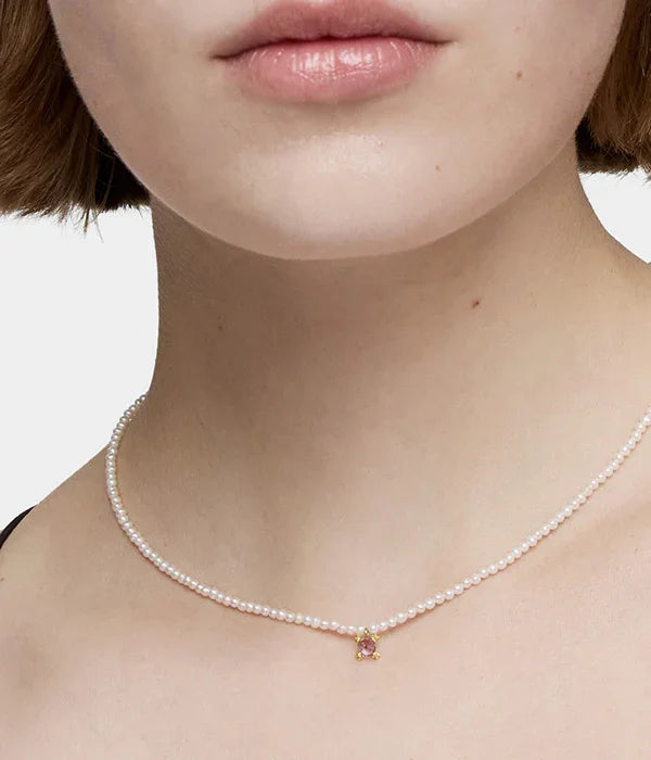 שרשרת פנינים עדינה עם תליון זהב וורוד, תכשיטי יוקרה מבית CHOZEN