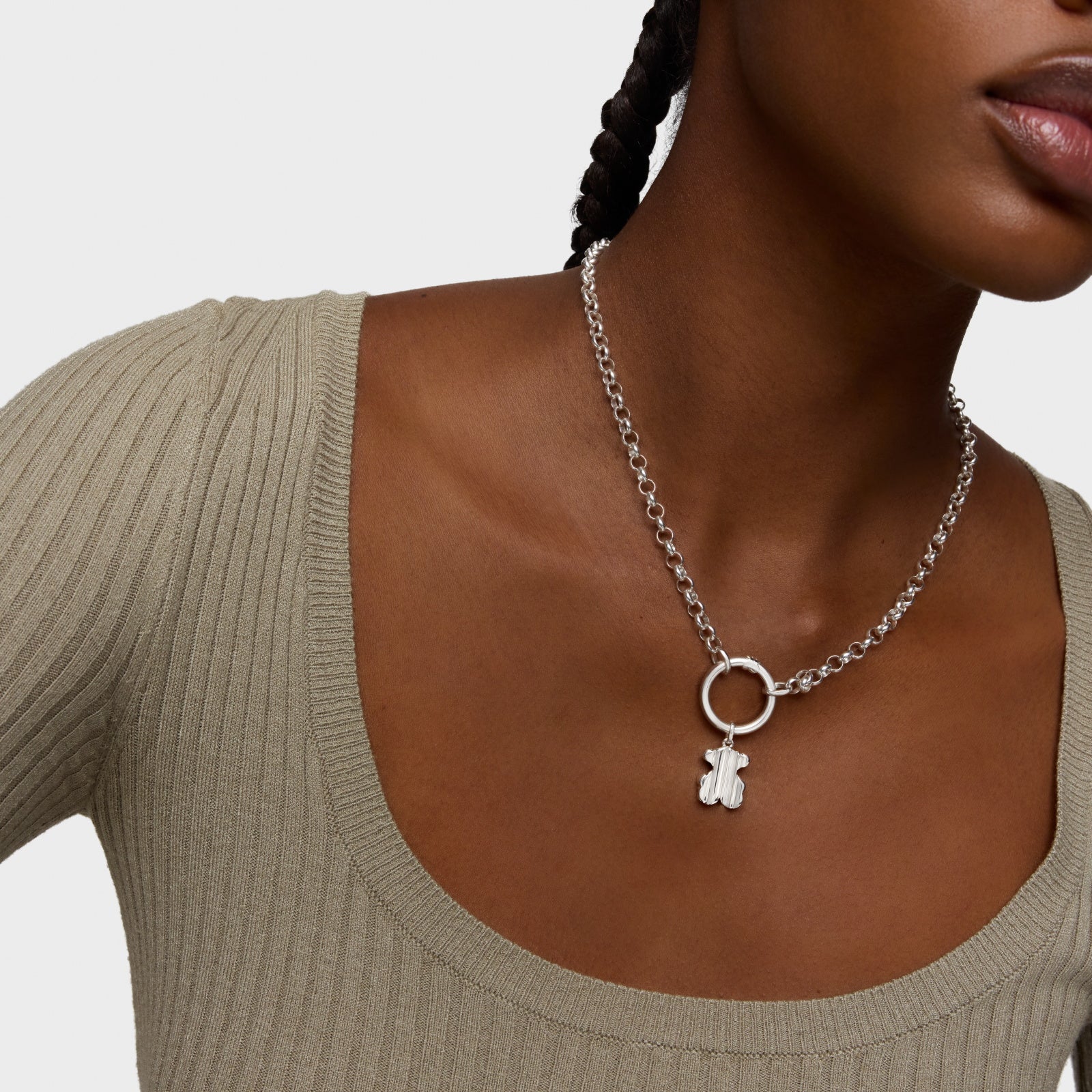 טואוס תליון במוטיב דובי בטקסטורה Sweet 40s מכסף