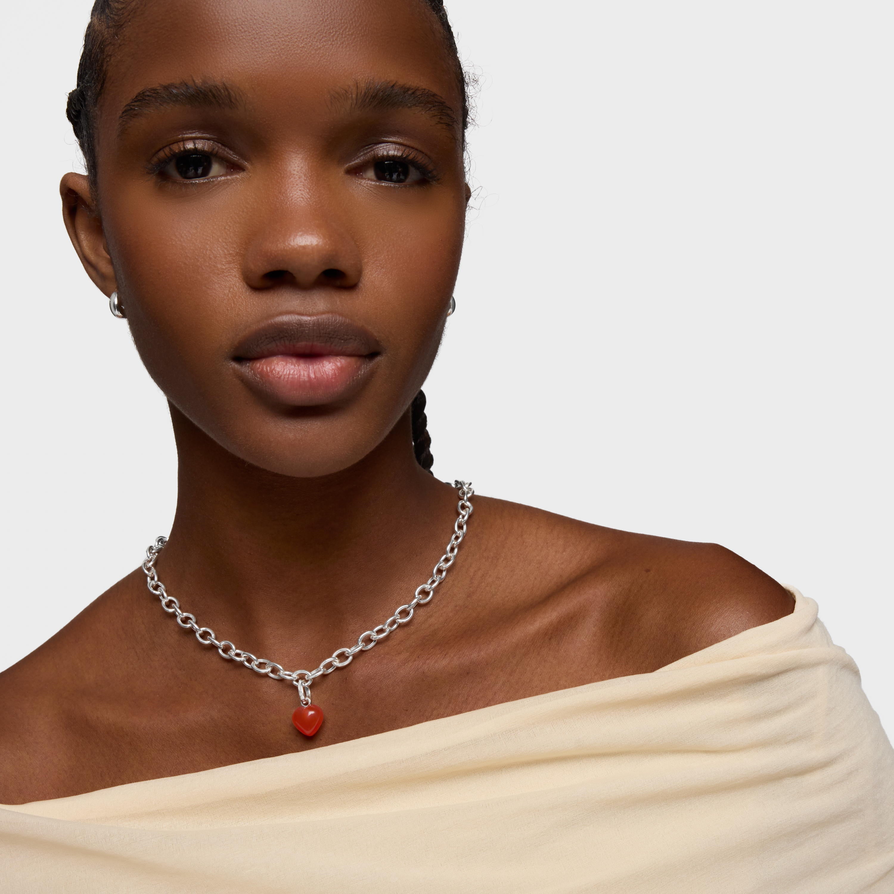 טואוס צ'ארם במוטיב לב מאבן חן Flechazo מכסף