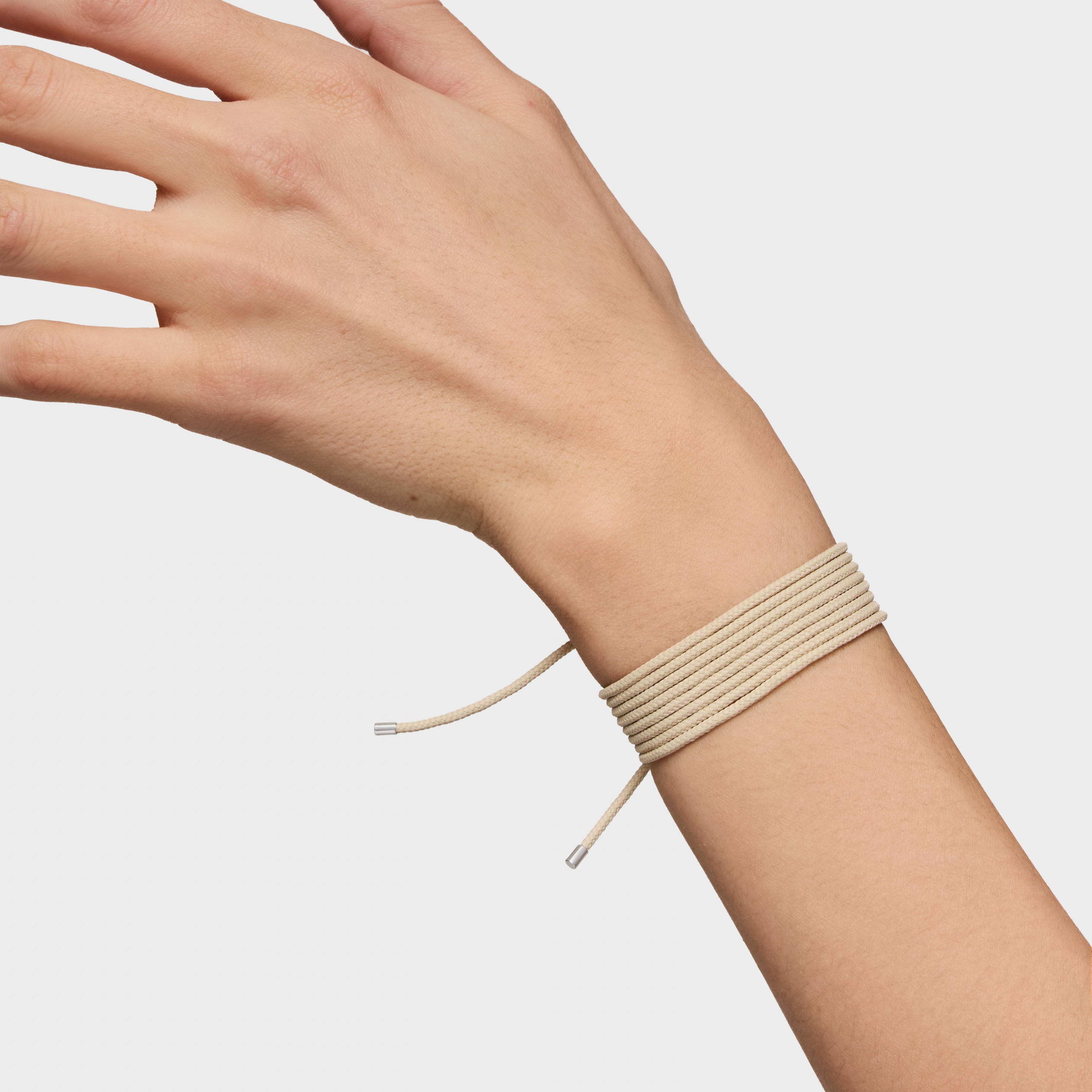 טואוס שרשרת חוט ארוכה בצבע בז' Basics מכסף