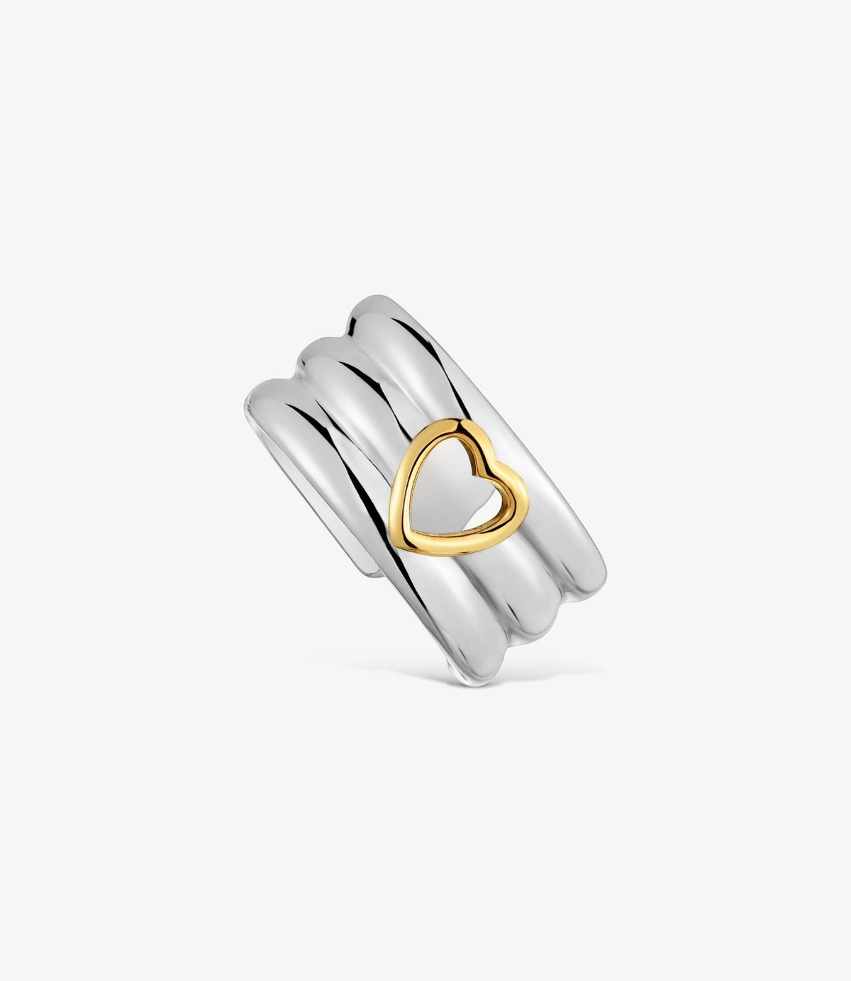 תמונה 1: עגיל EARCUFF Heart בצבע כסוף עם לב זהב, צילום באלכסון - CHOZEN