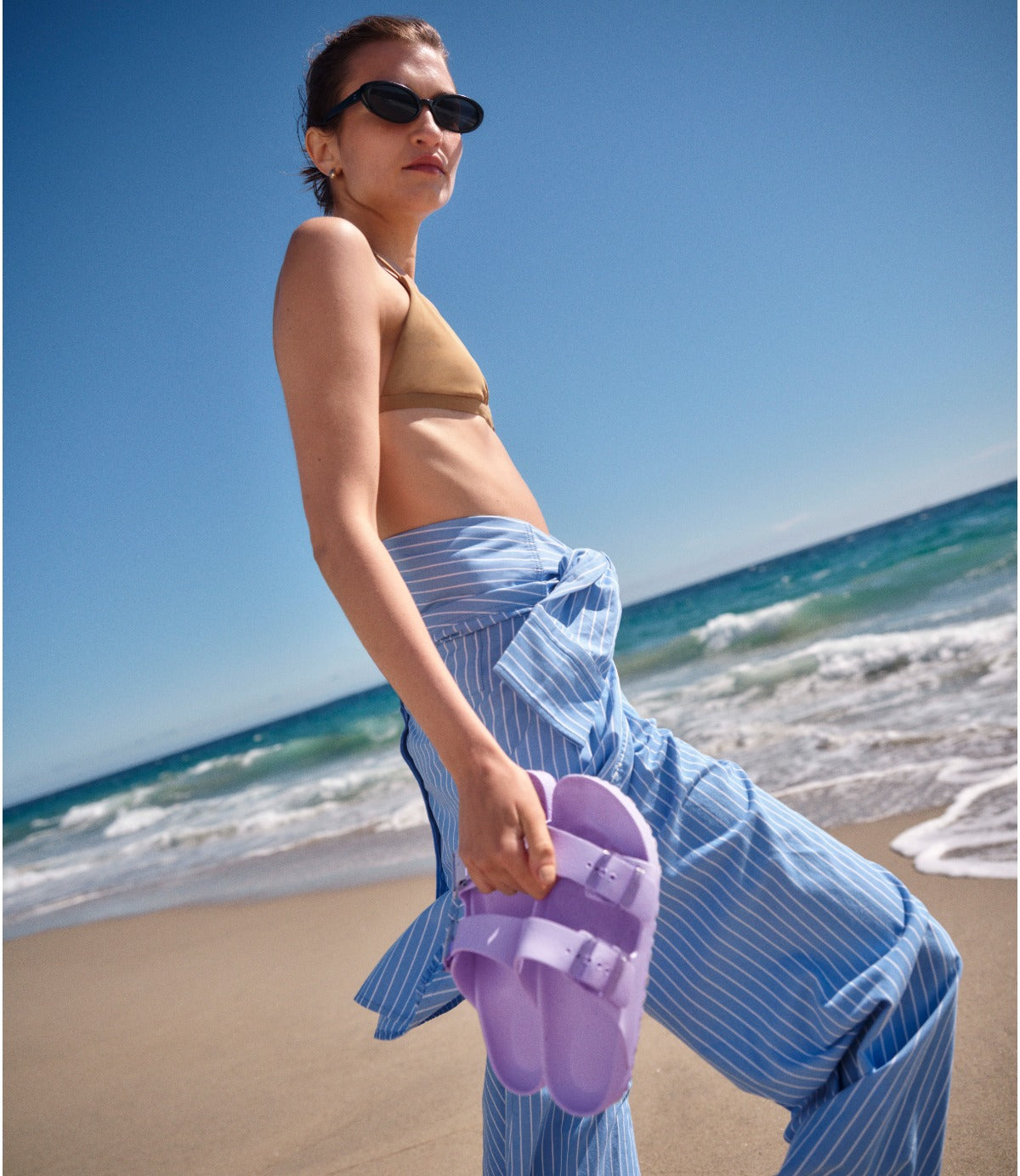 כפכפי סליידס ARIZONA לנשים מבית BIRKENSTOCK – צ'וזן