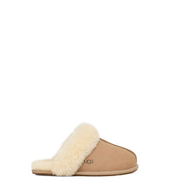 נעלי בית SCUFFETTE בז' מזמש עם פרווה שמנת, UGG לנשים - CHOZEN — תמונה 4 מתוך 4
