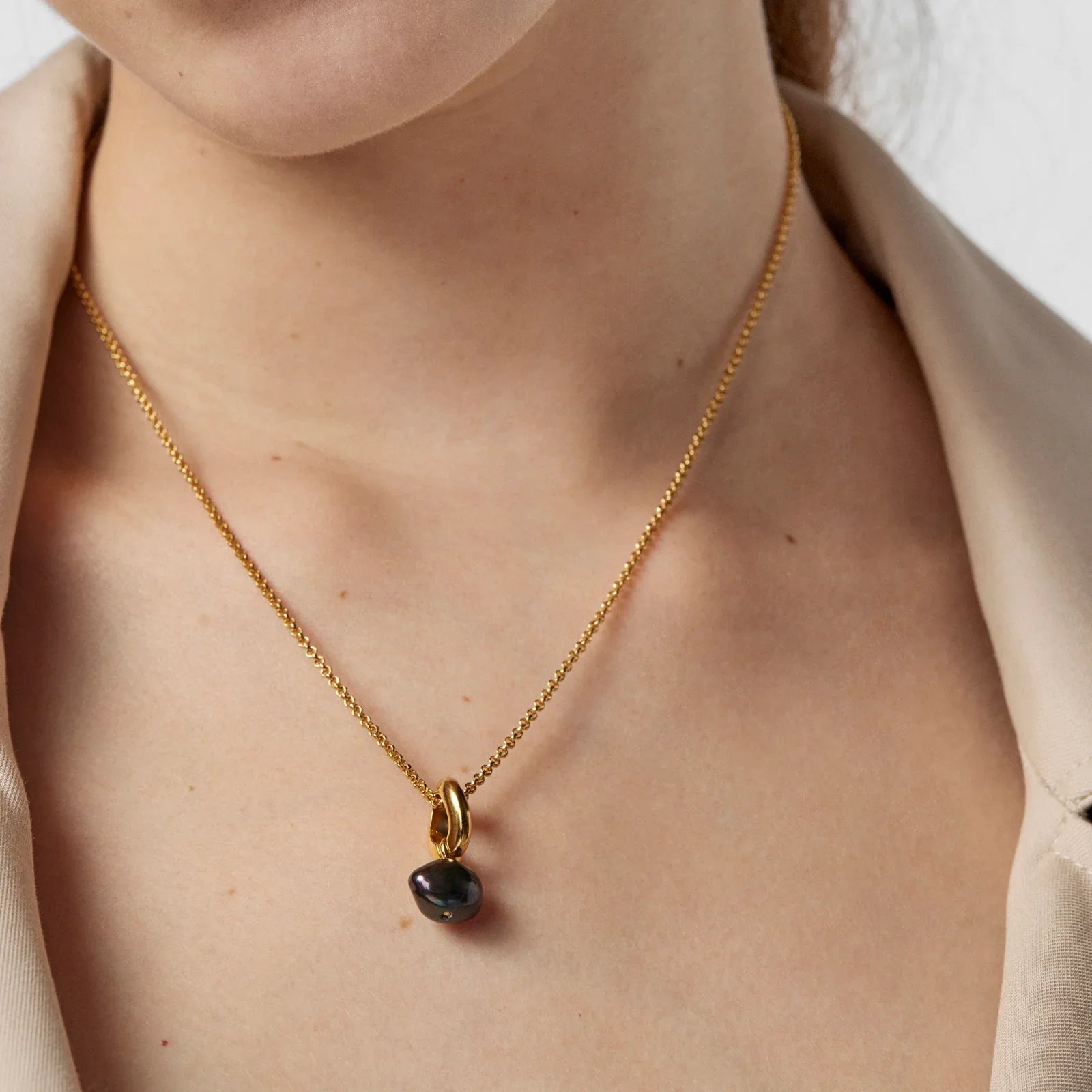 שרשרת זהב לנשים עם תליון פנינה שחורה, תכשיטי יוקרה CHOZEN