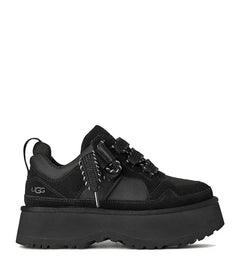 נעל סניקרס UGG שחורה עם סוליה עבה, עיצוב מודרני, מאתר המותגים CHOZEN