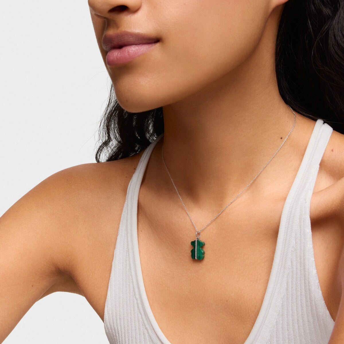 טואוס תליון דובי בשיבוץ יהלומים ואבן חן SWEET DOLLS מזהב לבן