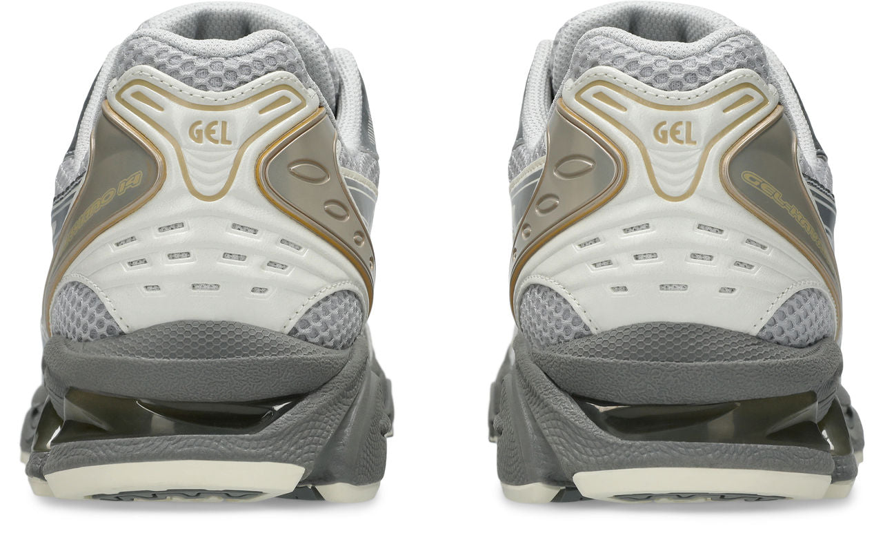 נעלי ספורט לגברים בדוגמת רשת בצבע אפור ולבן, תמונה מהחלק האחורי