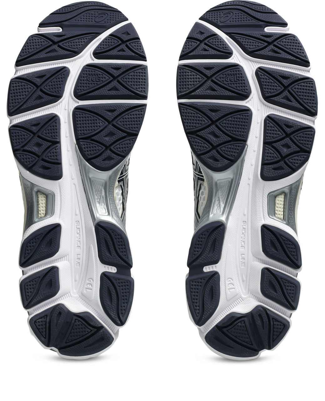 סוליית נעל ריצה גברית, תקריב תחתון, דפוס שחור ולבן, אחיזת קרקע גבוהה