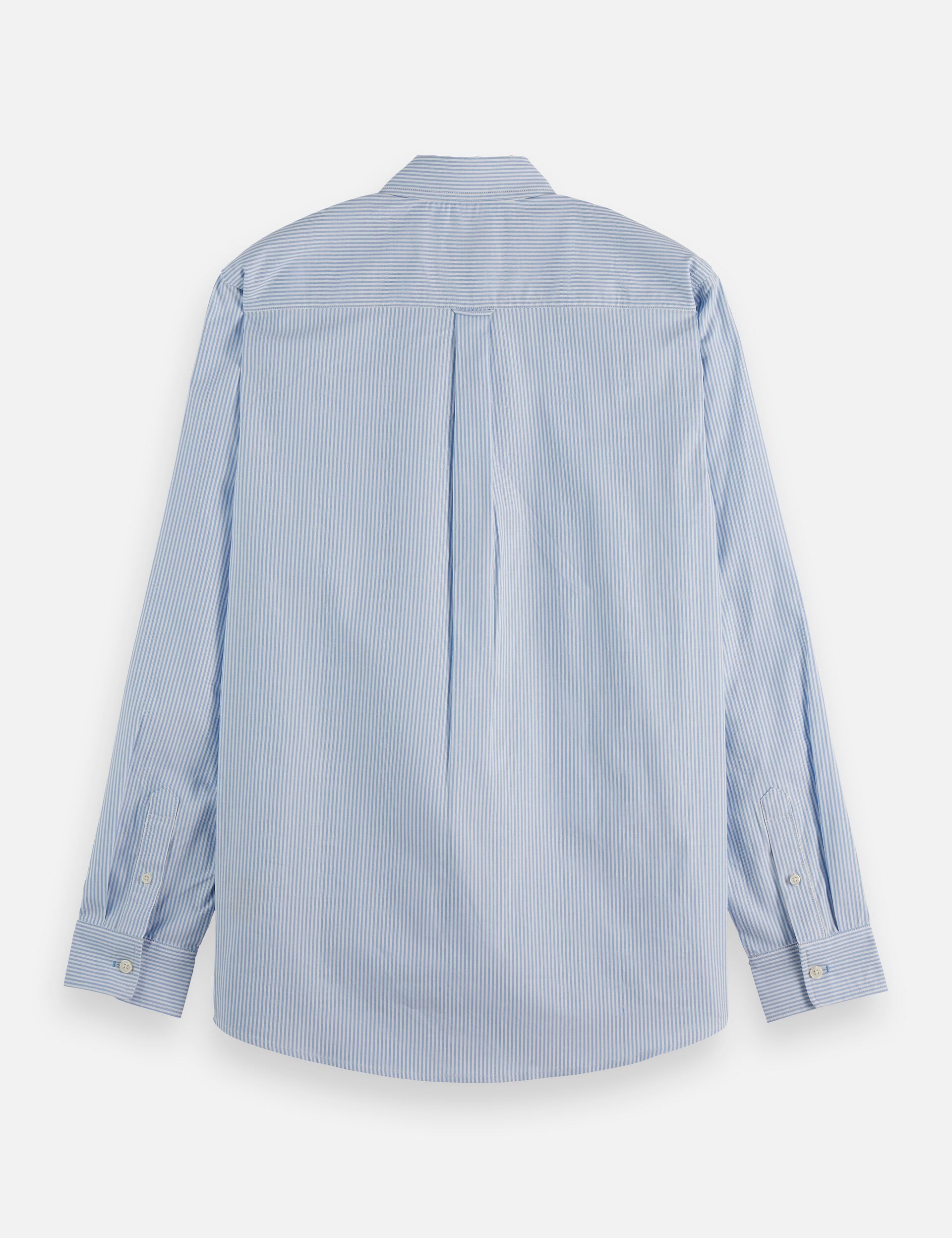 חולצת כפתורים מכופתרת פסים תכלת מבית CHOZEN, צילום גב, אופנה לגברים