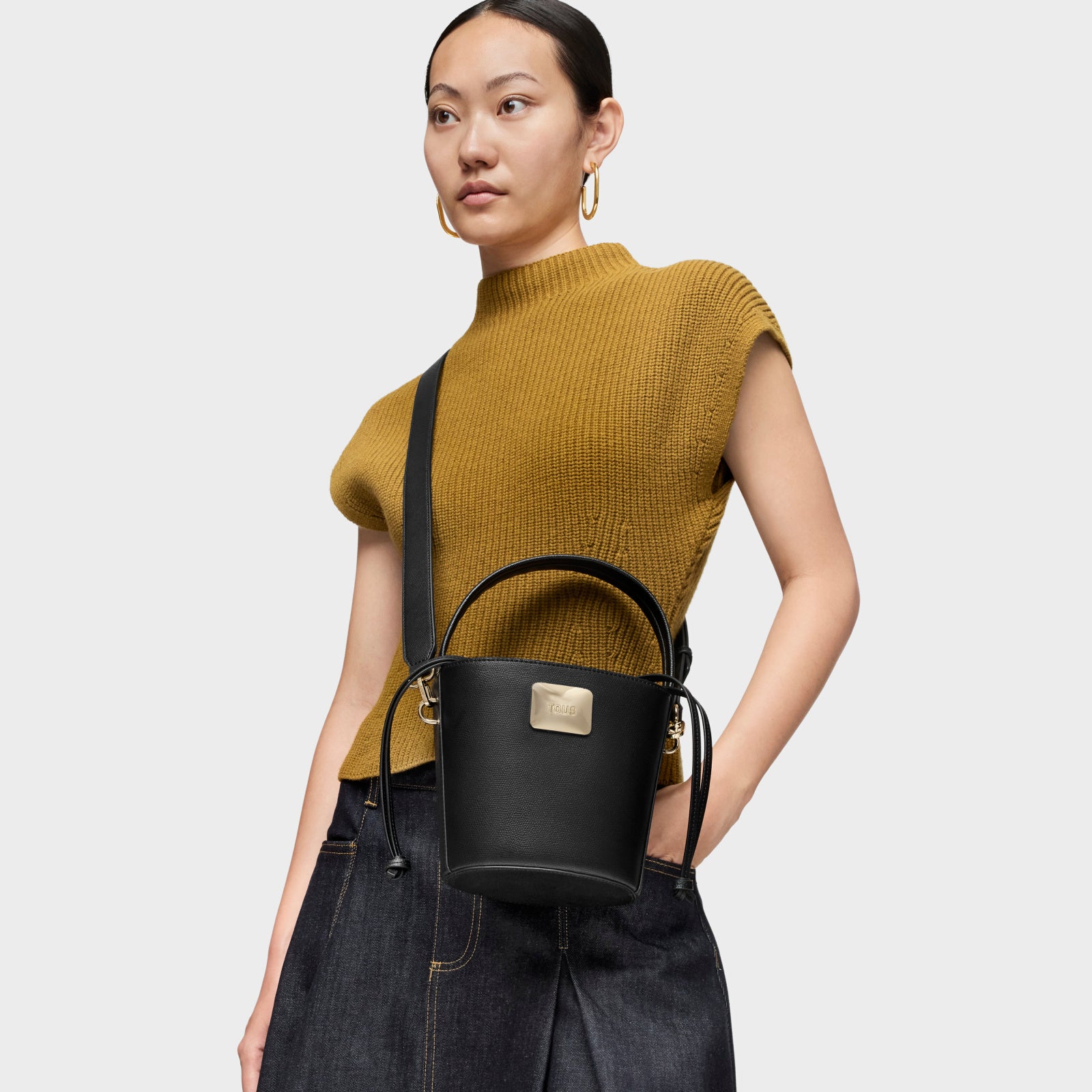 טואוס תיק צד Lucia בצבע שחור