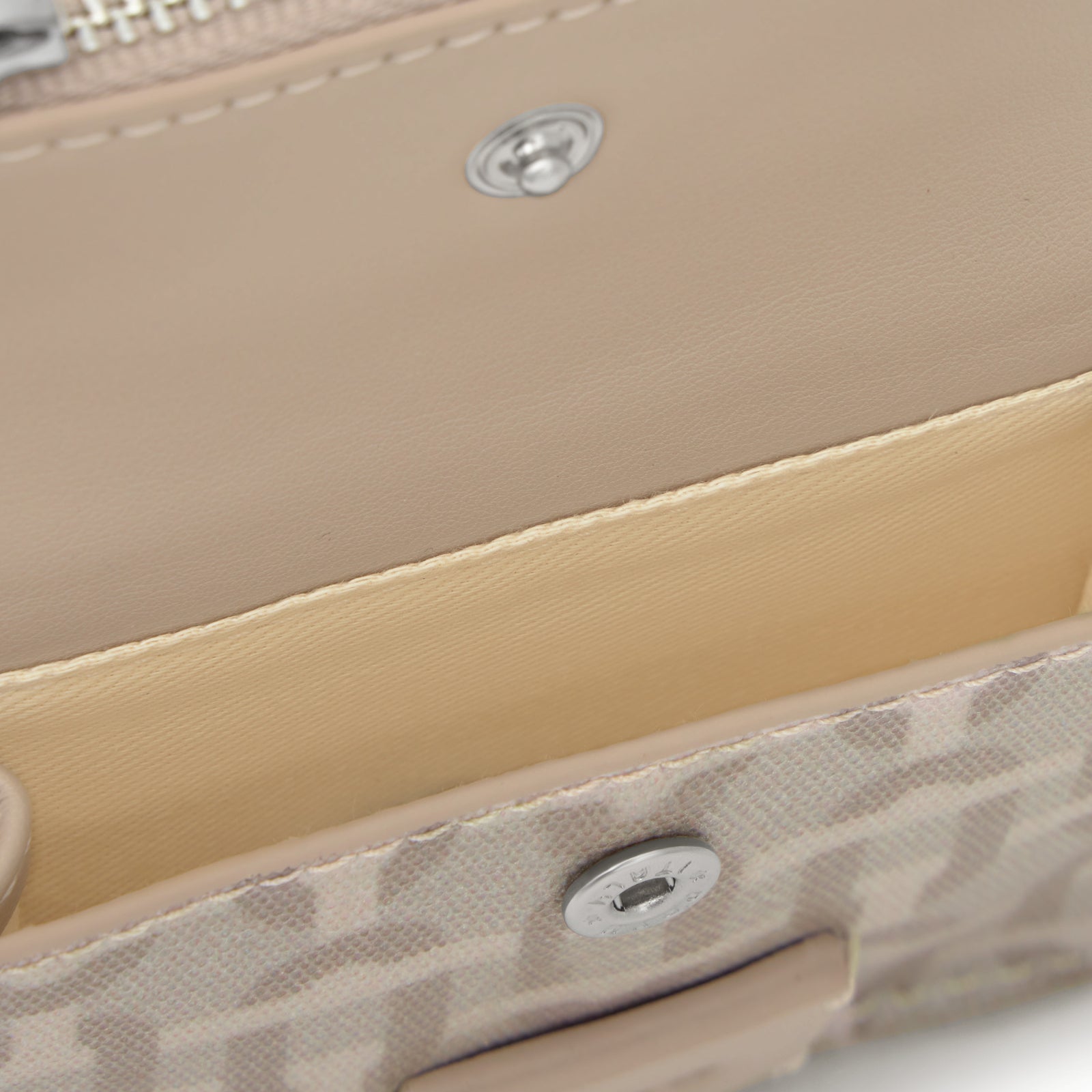 טואוס ארנק Double Way Manifesto בצבע בז'