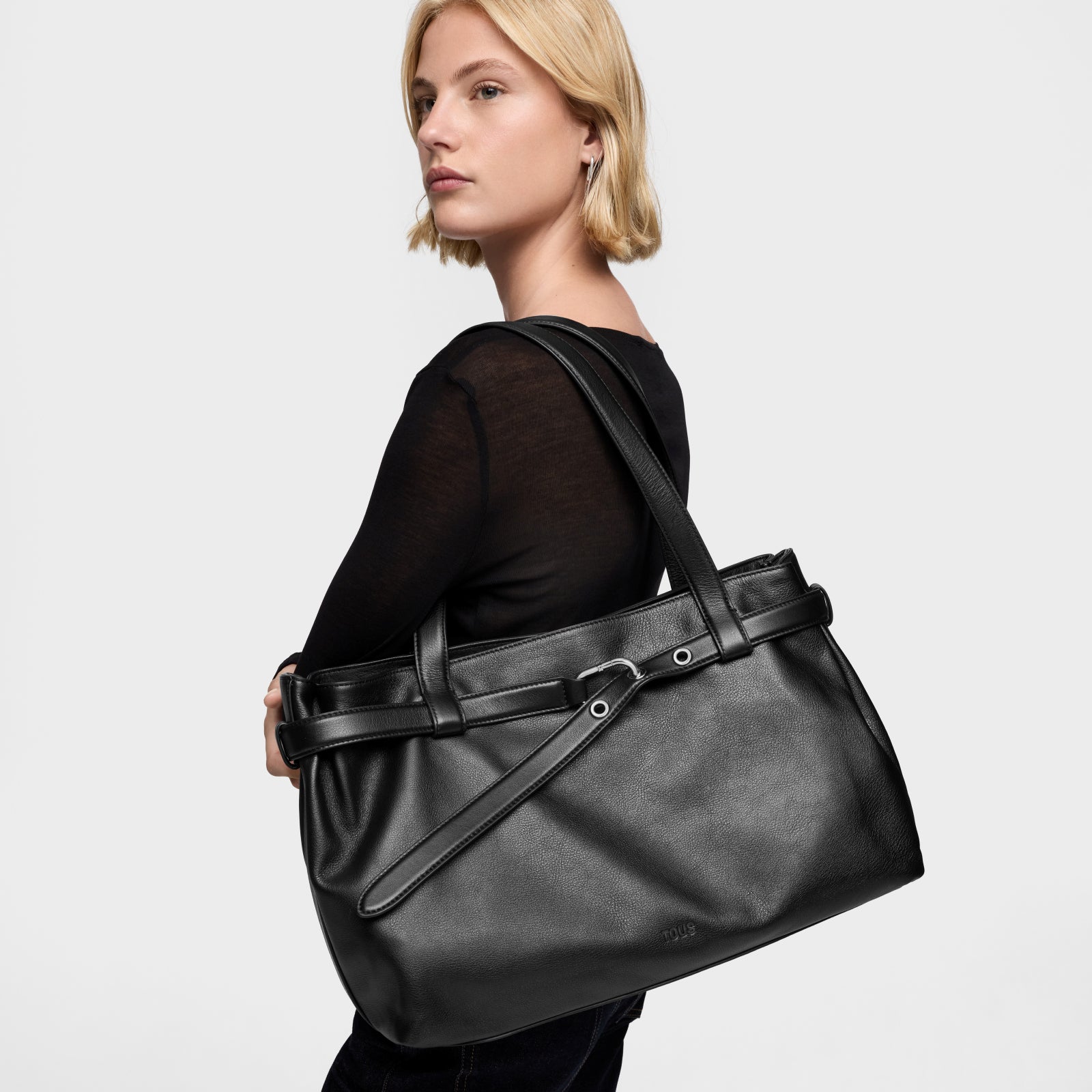 טואוס תיק כתף שחור HOLD עשוי מעור