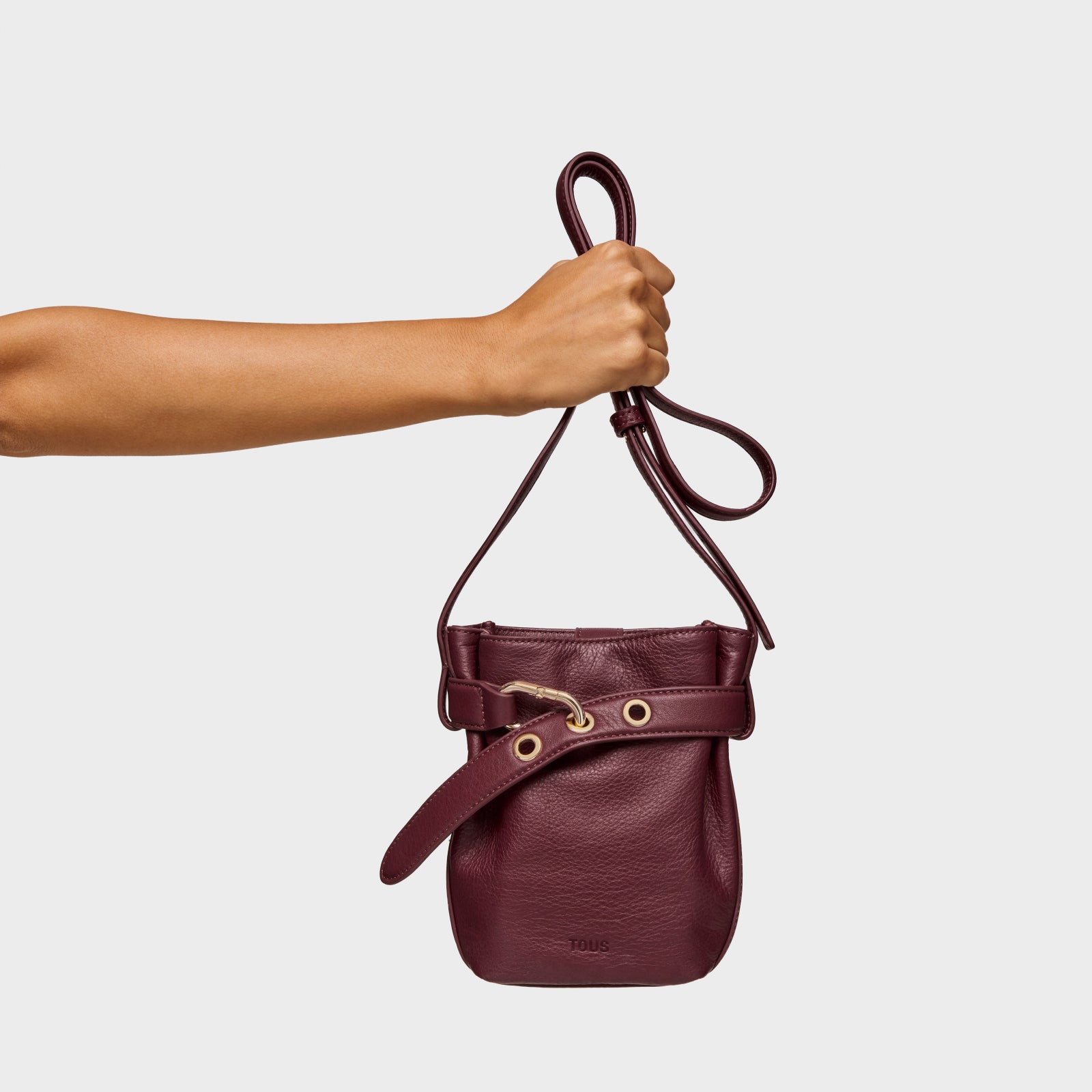 טואוס נרתיק לפלאפון HOLD בצבע בורדו