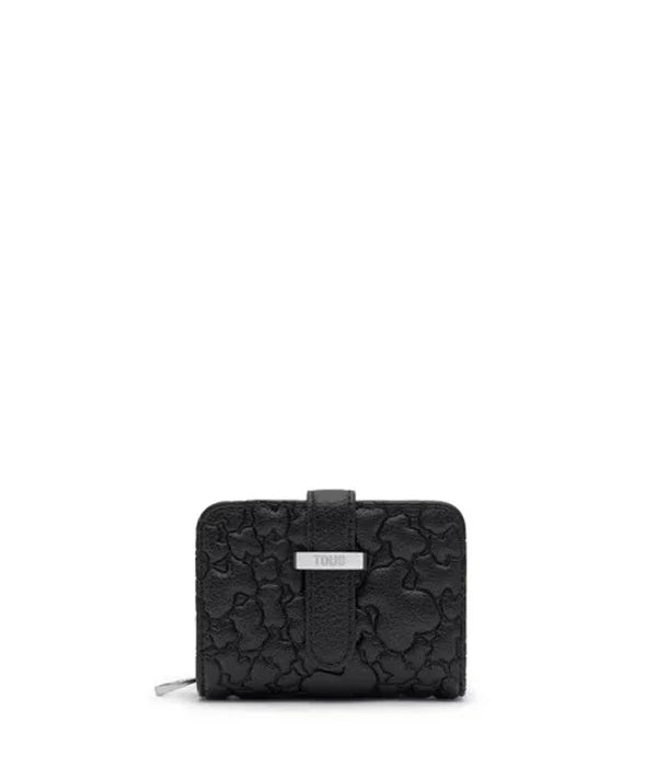 ארנק עור שחור בעיצוב יוקרתי של TOUS, מוצג על רקע לבן, קולקציית מותגים ב-CHOZEN