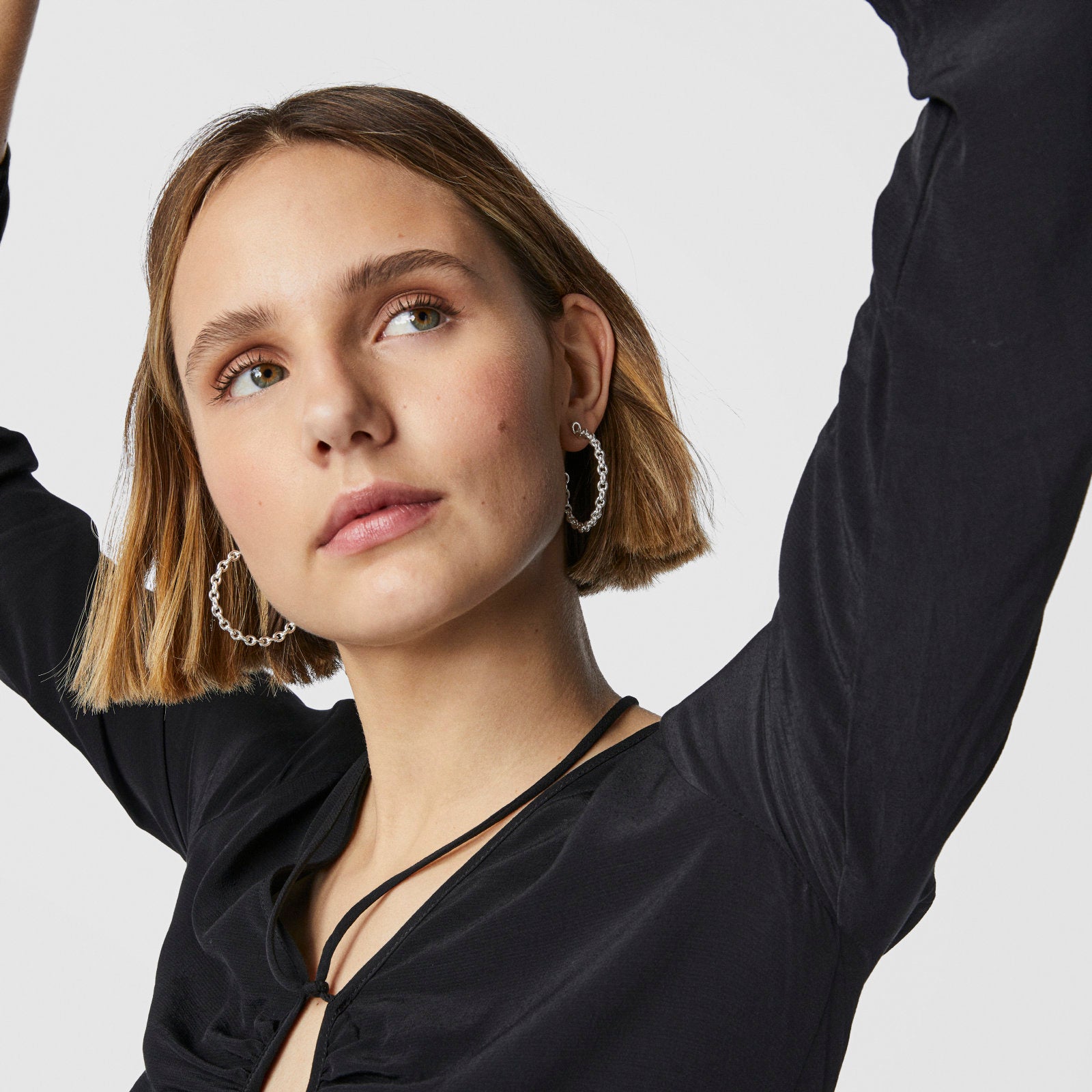 טואוס עגילי חישוק Calin מכסף - CHOZEN