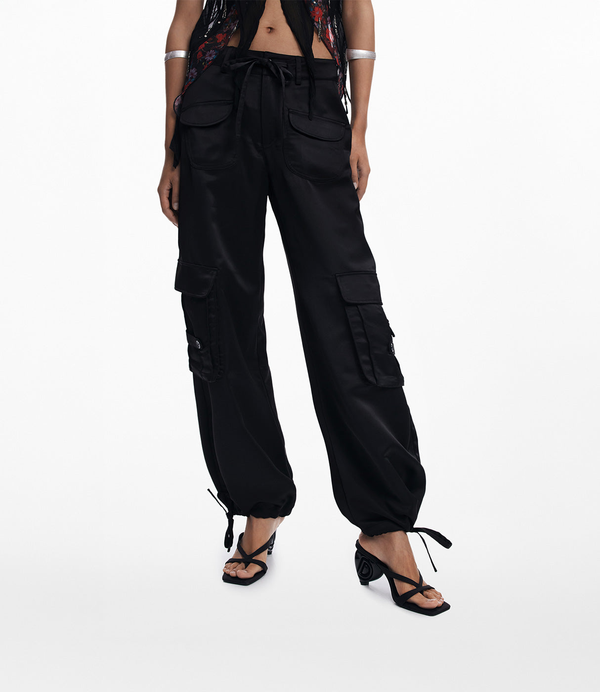 דזיגואל מכנסי קרגו מסאטן לנשים