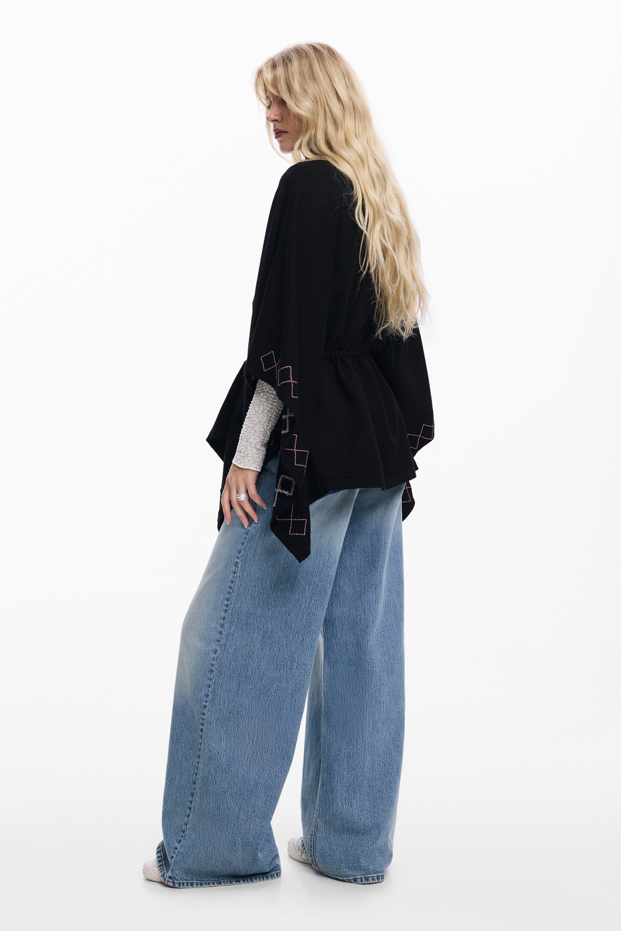 דזיגואל פונצ'ו לנשים