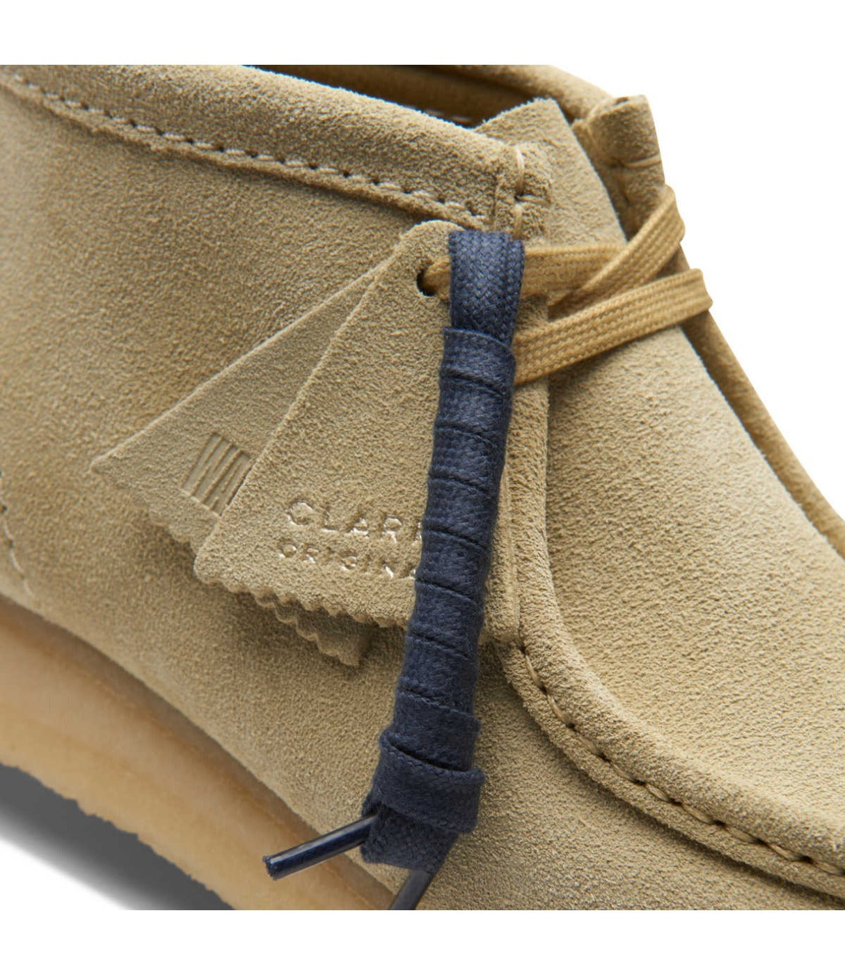 קלארקס סניקרס WALLABEE BOOT לנשים - Maple