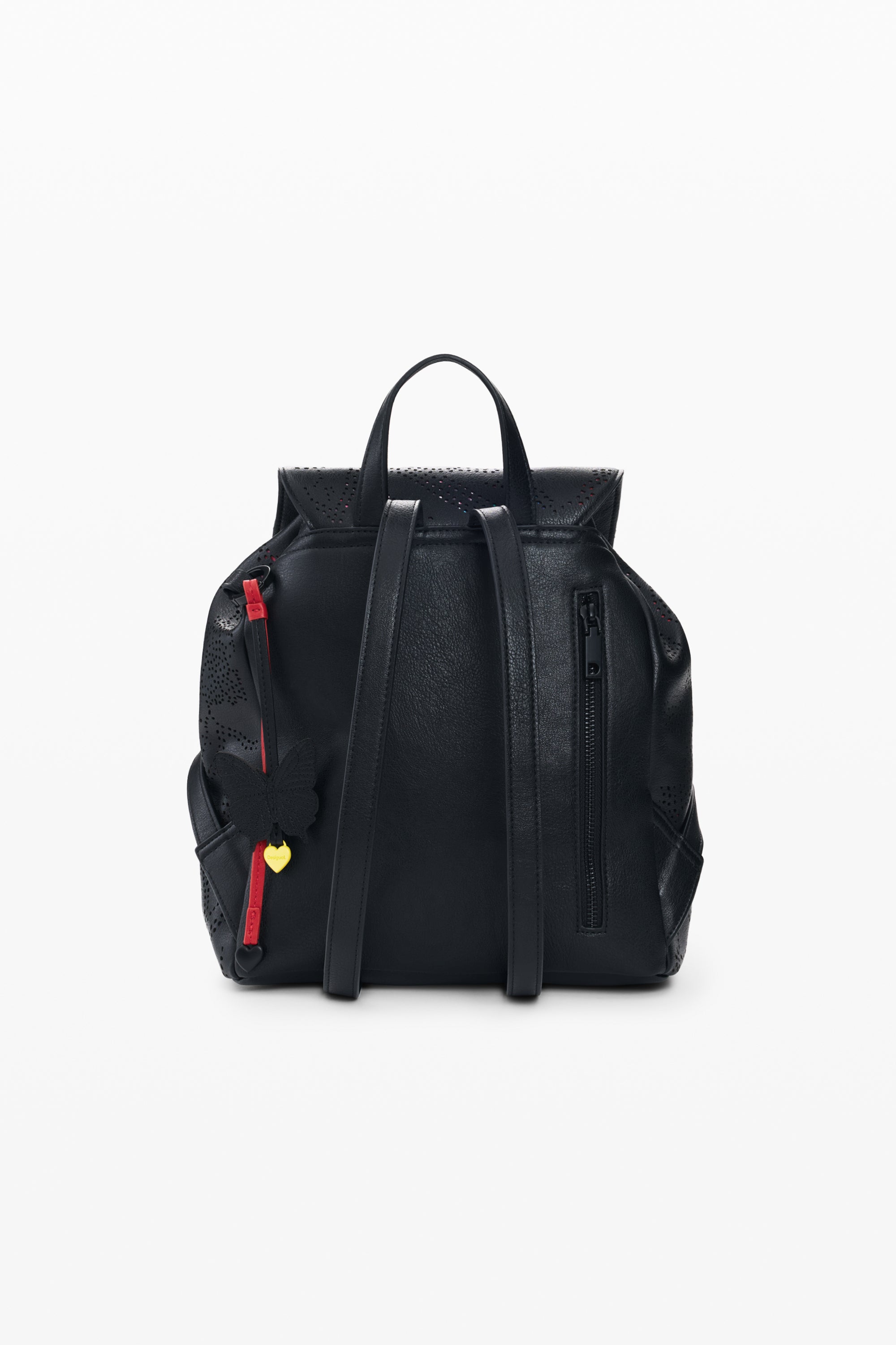 תיק גב שחור בעיצוב מודרני עם רצועות, קישוט פרפר שחור ותג אדום, רקע לבן