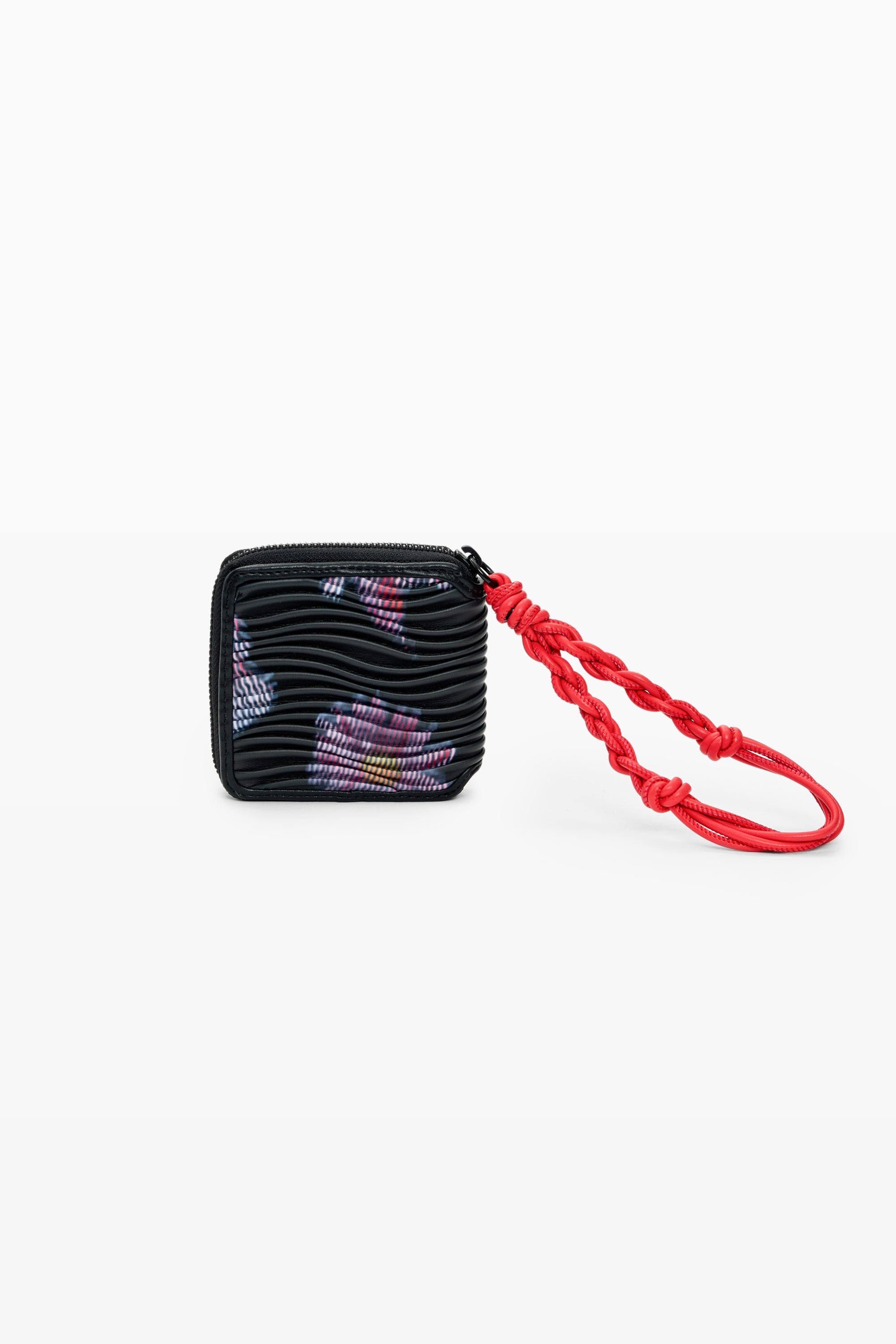 ארנק קטן שחור מעוצב עם דוגמת גלים ופרחים וידית אחיזה אדומה