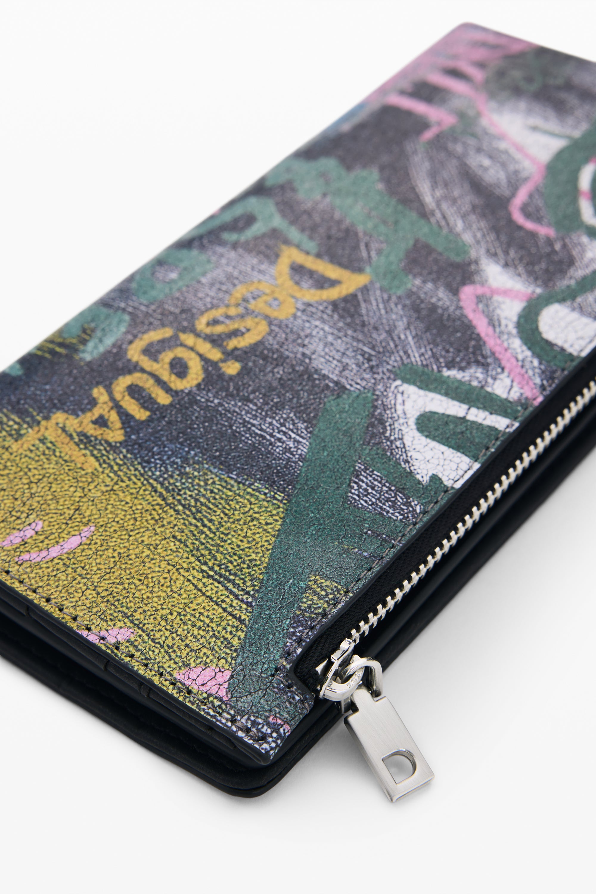 דזיגואל ארנק לנשים