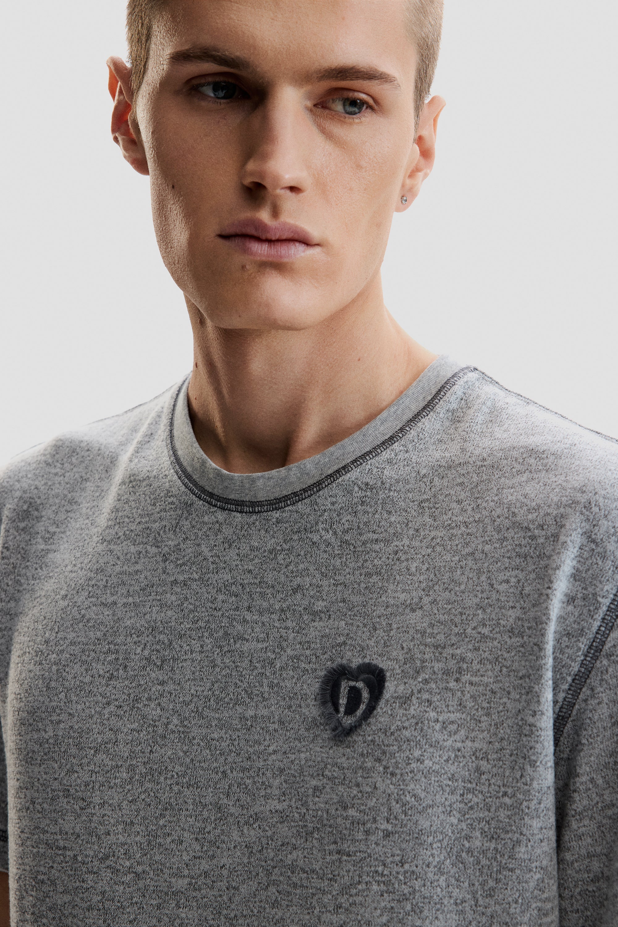 דזיגואל טי-שירט לגברים