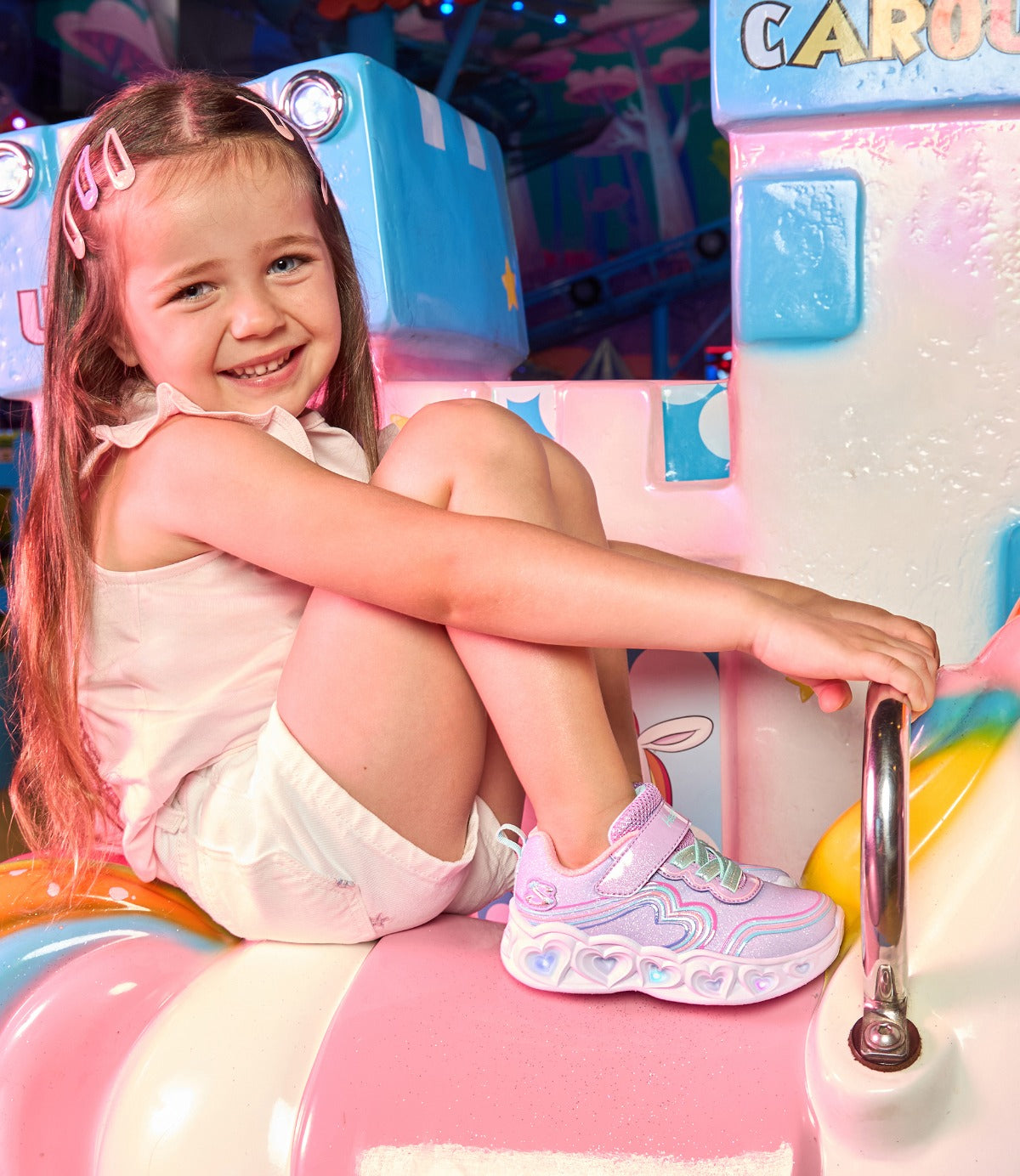 סקצ'רס סניקרס Heart Lights - Retro Hearts בשילוב אורות בסולייה לתינוקות