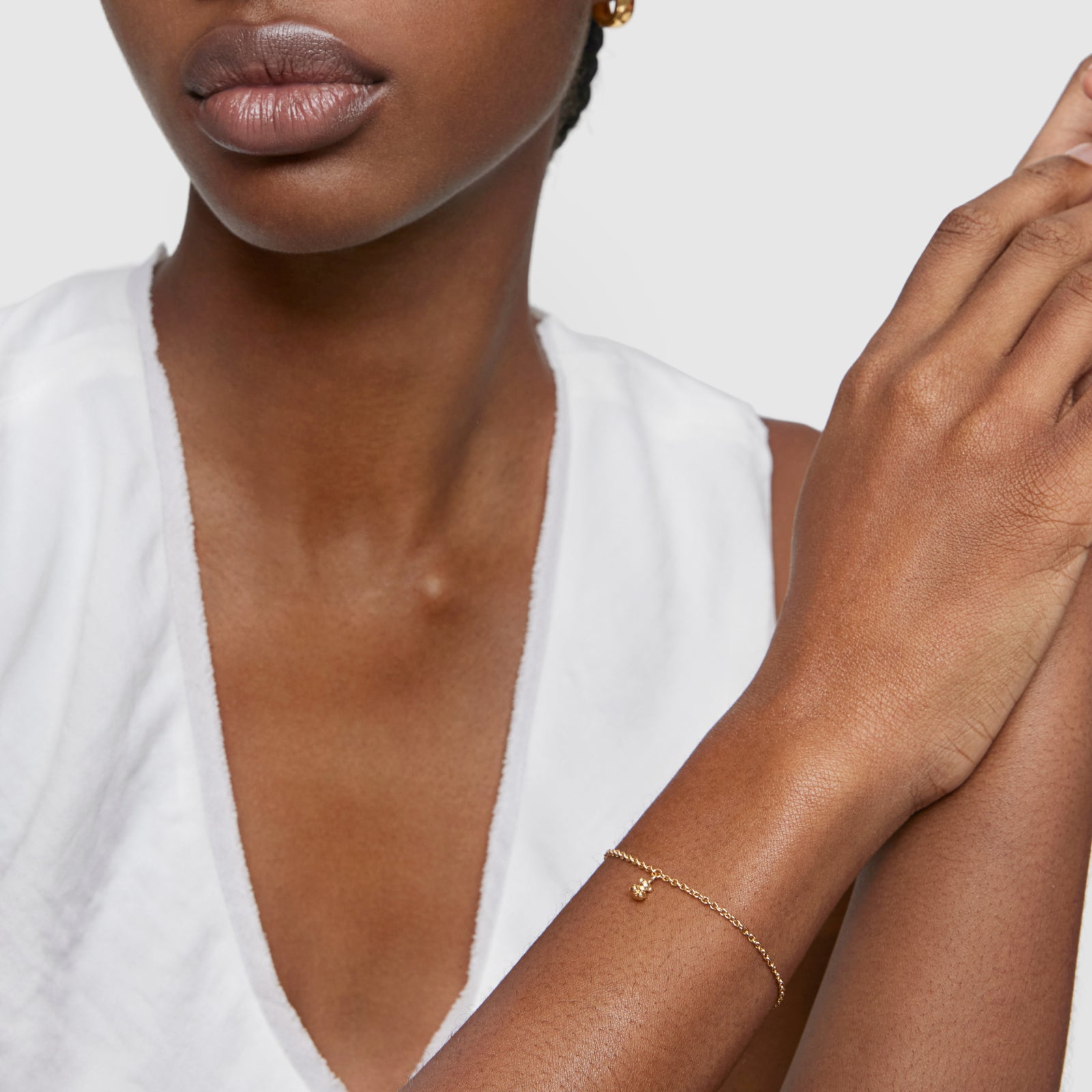 טואוס צמיד בשילוב תליון דובי Bold Bear מכסף ועליו זהב 18 קראט - CHOZEN