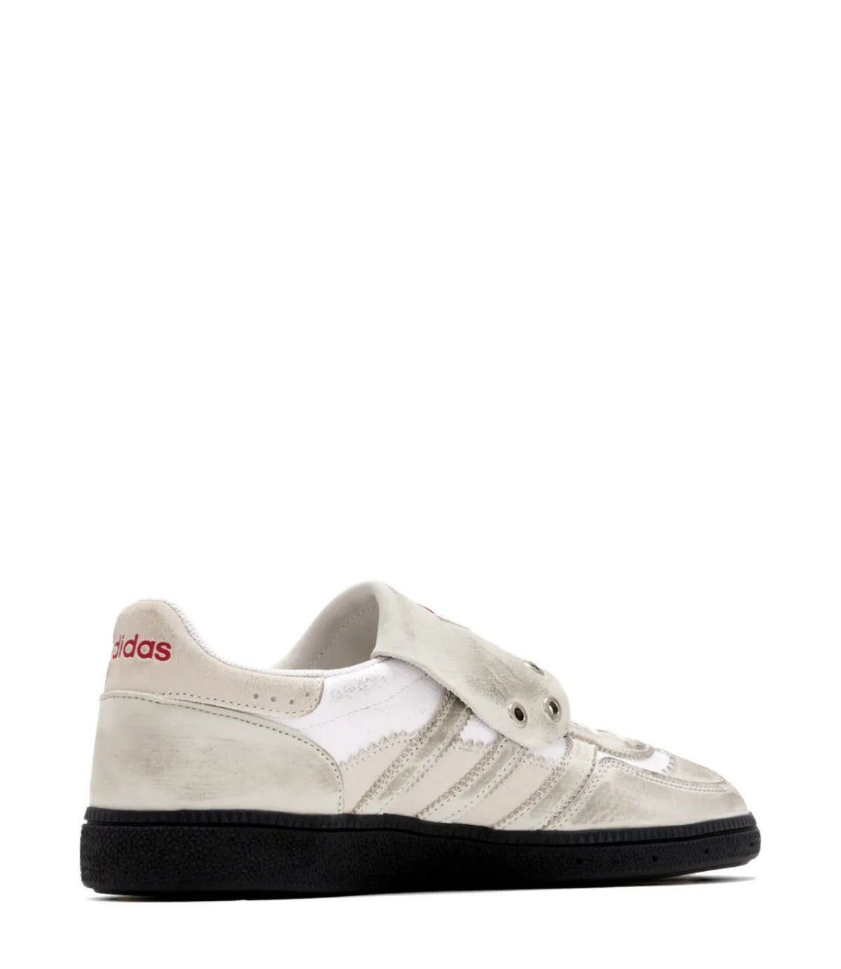 סניקרס לבנות עם סוליה שחורה ועיטורים אפורים, עיצוב קלאסי לגברים