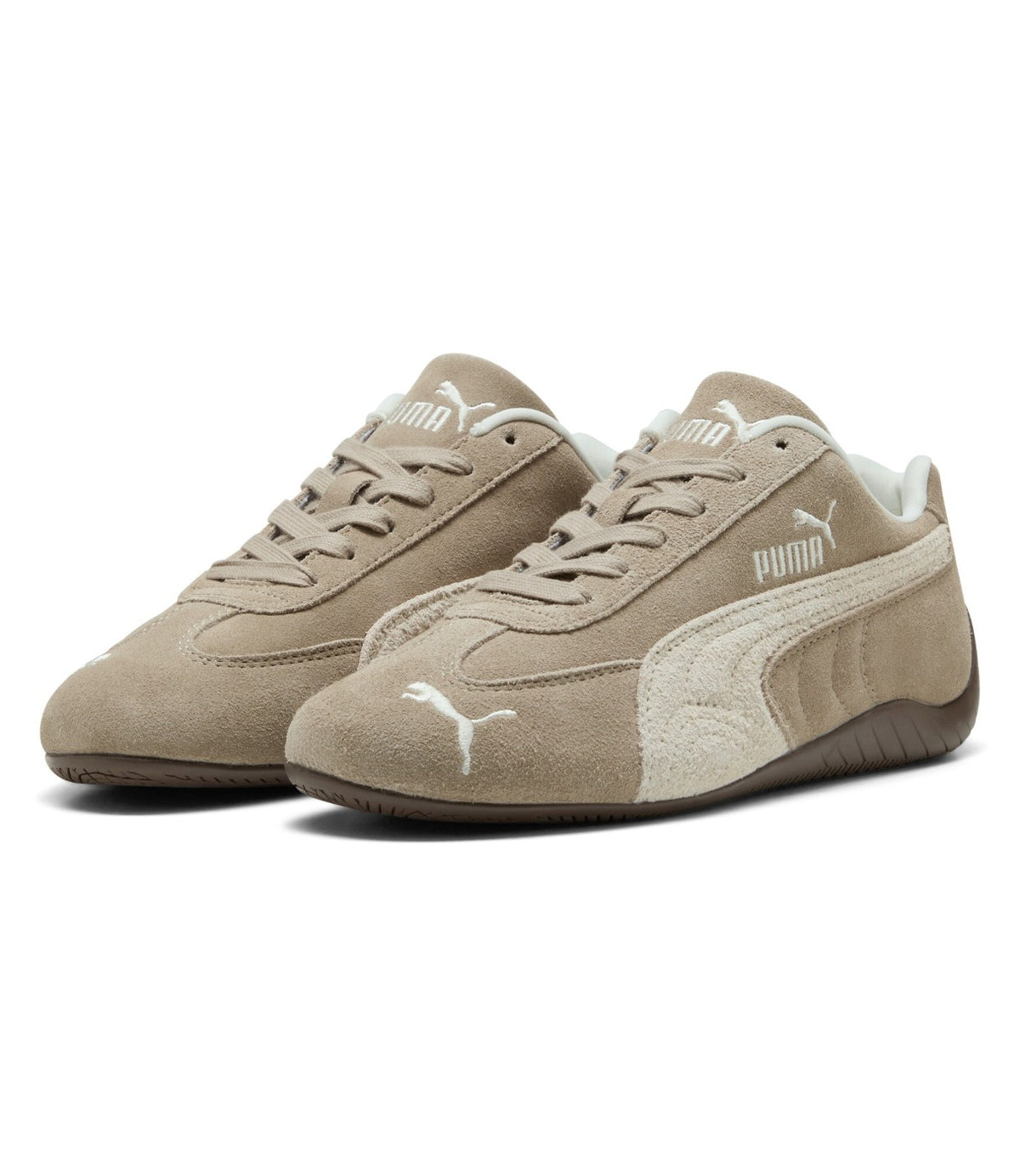 PUMA סניקרס בצבע ice coffee עם alpine snow, זוג בזווית - CHOZEN