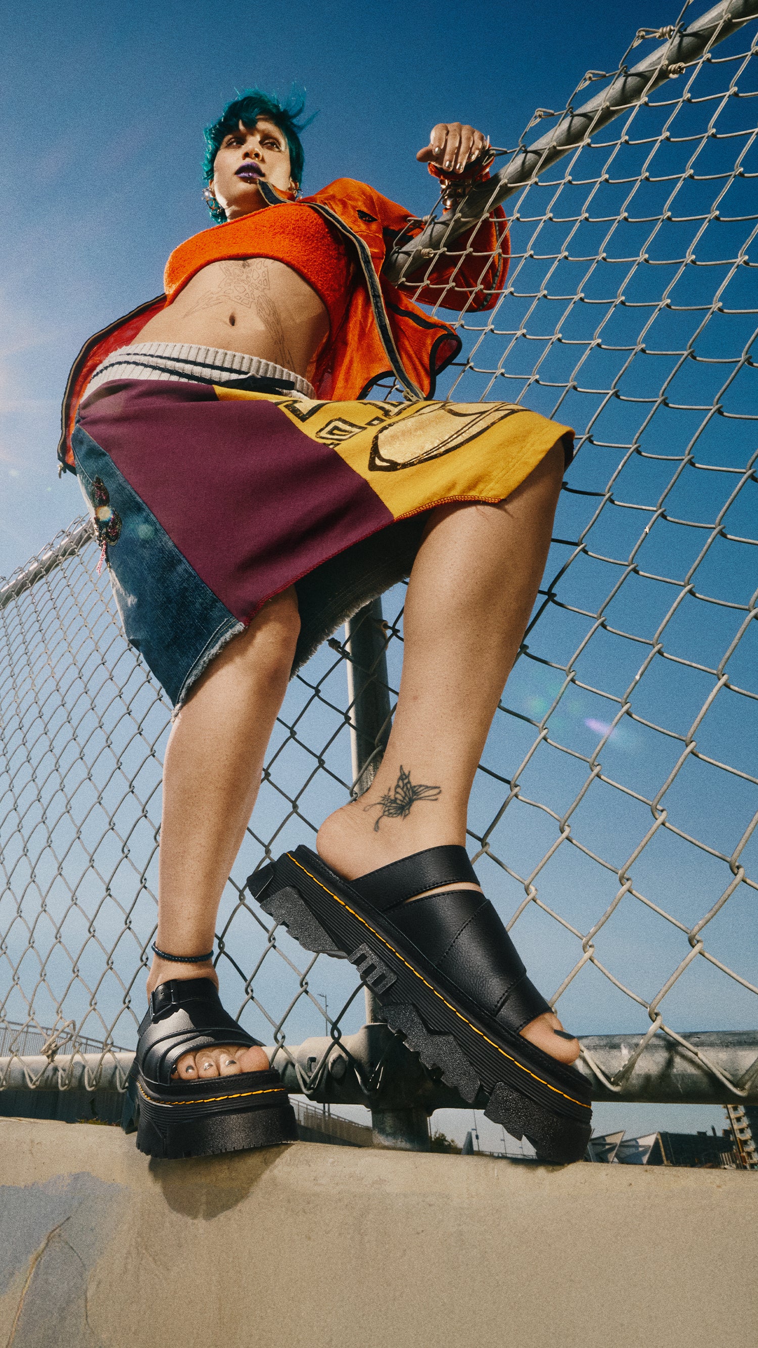 ד"ר מרטנס כפכפי סליידס MATTISON לנשים