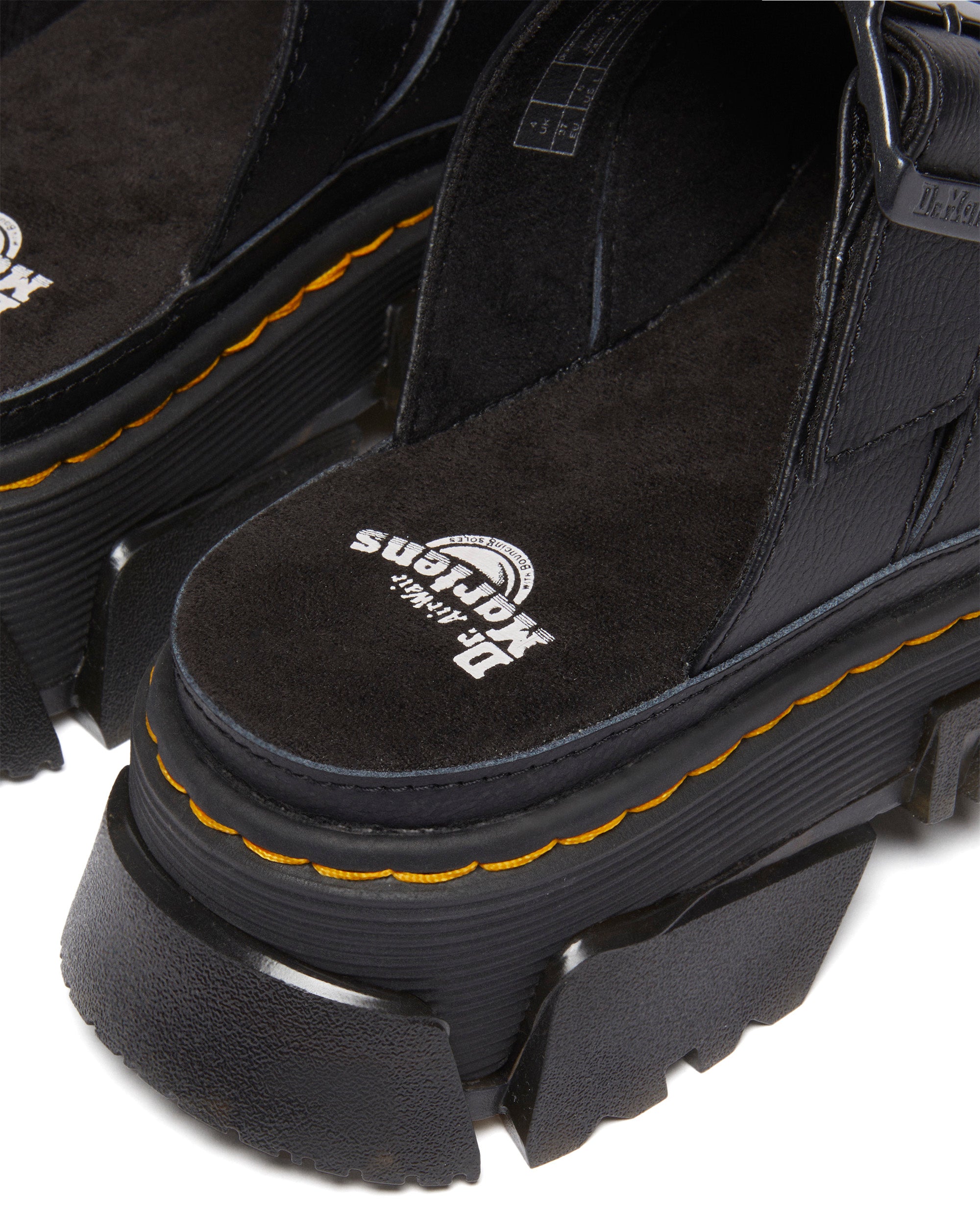 ד"ר מרטנס כפכפי סליידס MATTISON לנשים