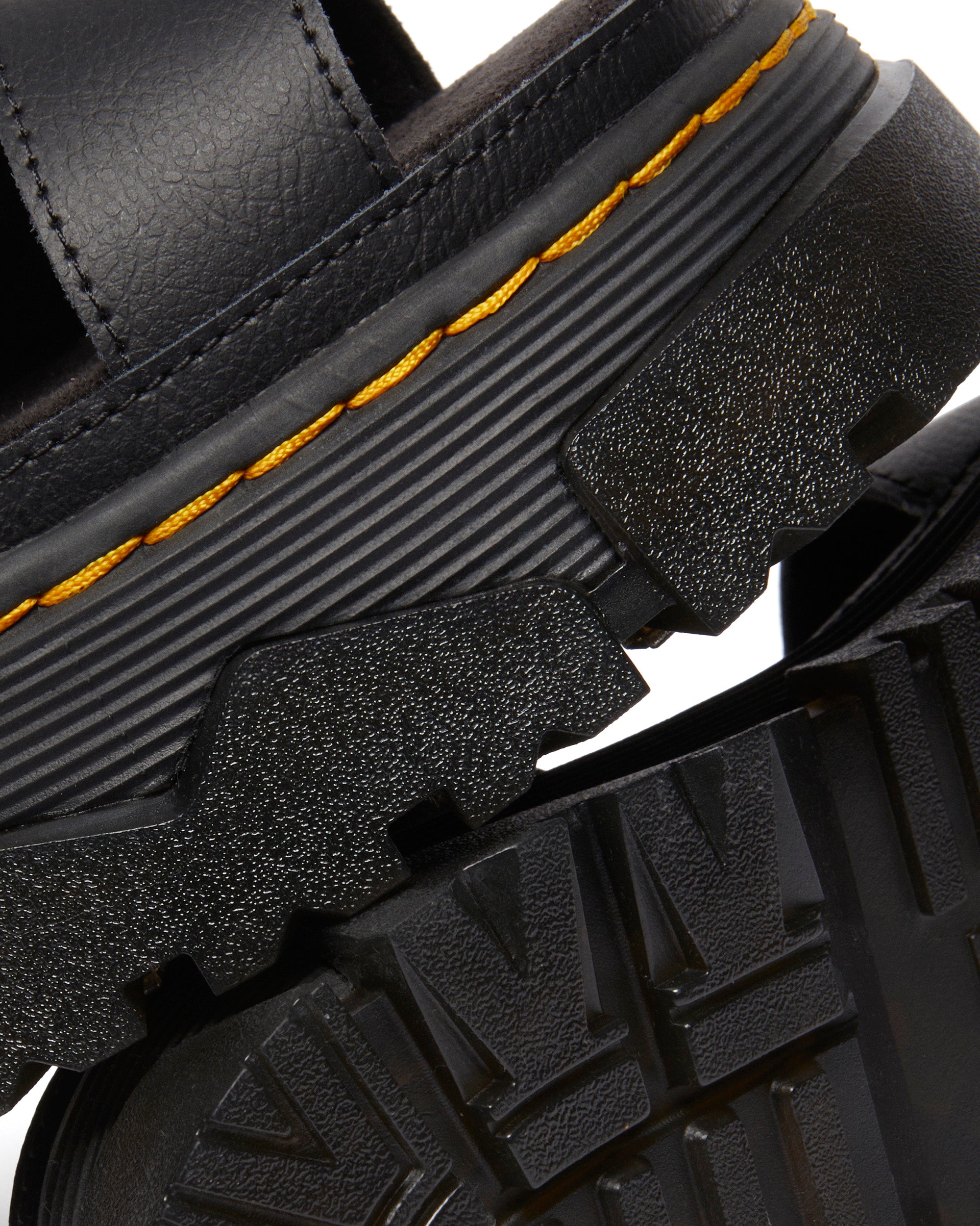 ד"ר מרטנס סנדלים MATTISON לנשים