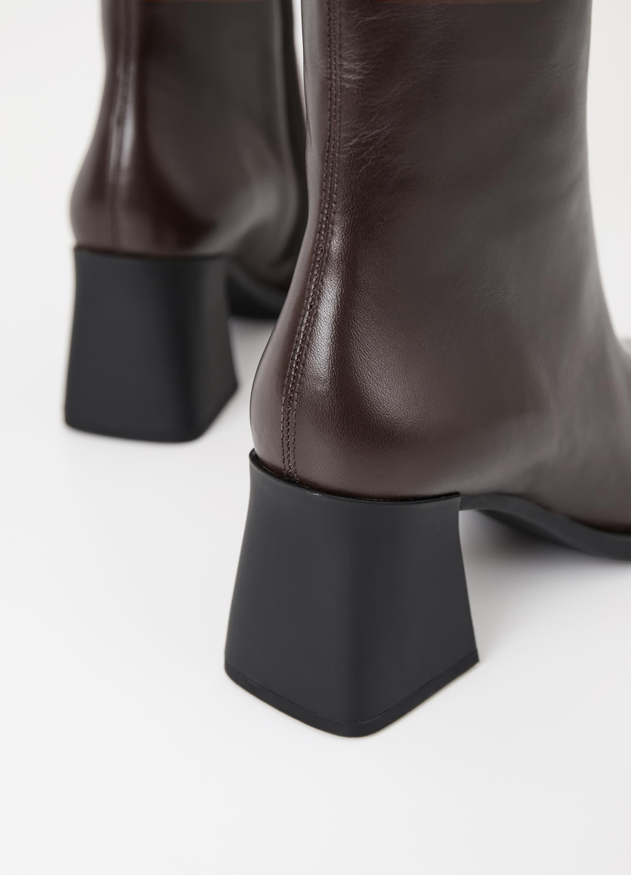 מגפיים לנשים עור חום עקב רחב שחור אופנתי CHOZEN